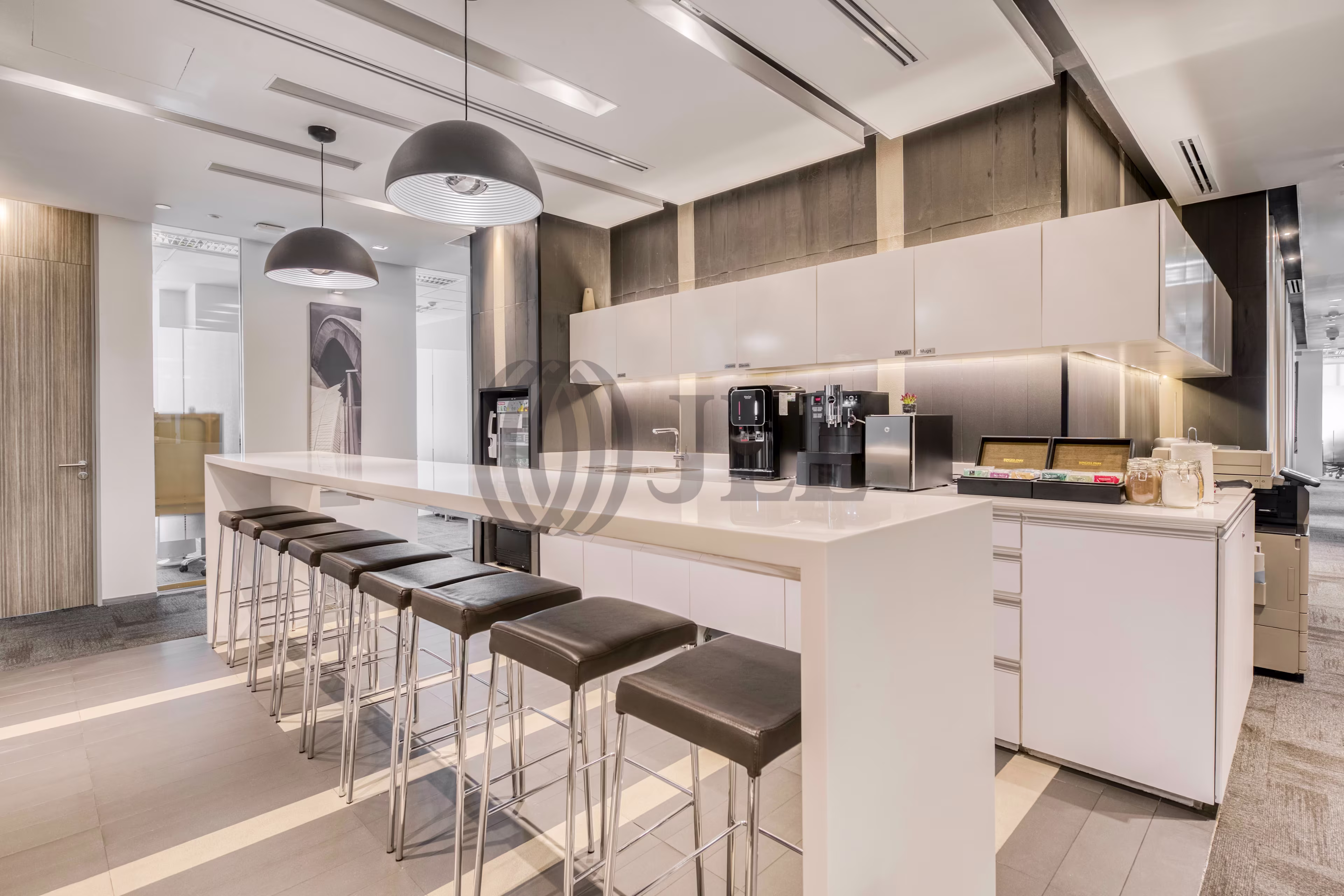Level 30 Bhiraj Tower at EmQuartier, 689 Sukhumvit Road (Soi 35), Klongtan Nuea, Wattana, Bangkok, 10110