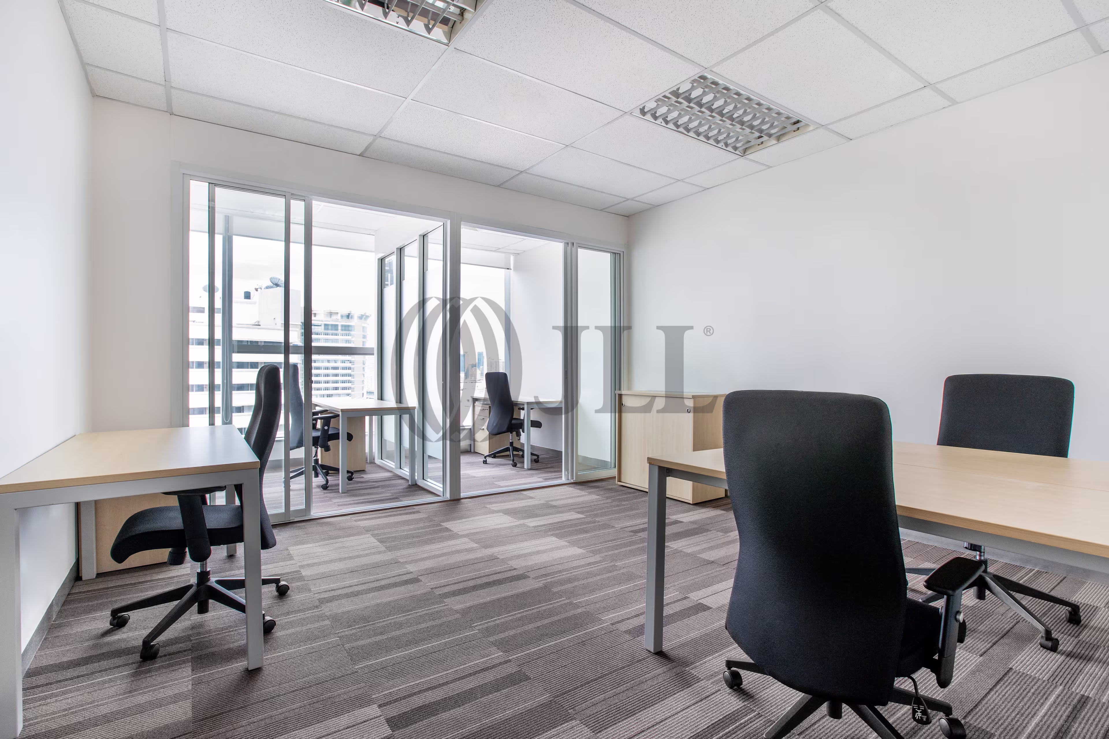 Regus Central Tower, 4,4/5  12th Floor, Central Tower,  Rajdamri Road, Pathumwan, Pathumwan, Bangkok 10330
