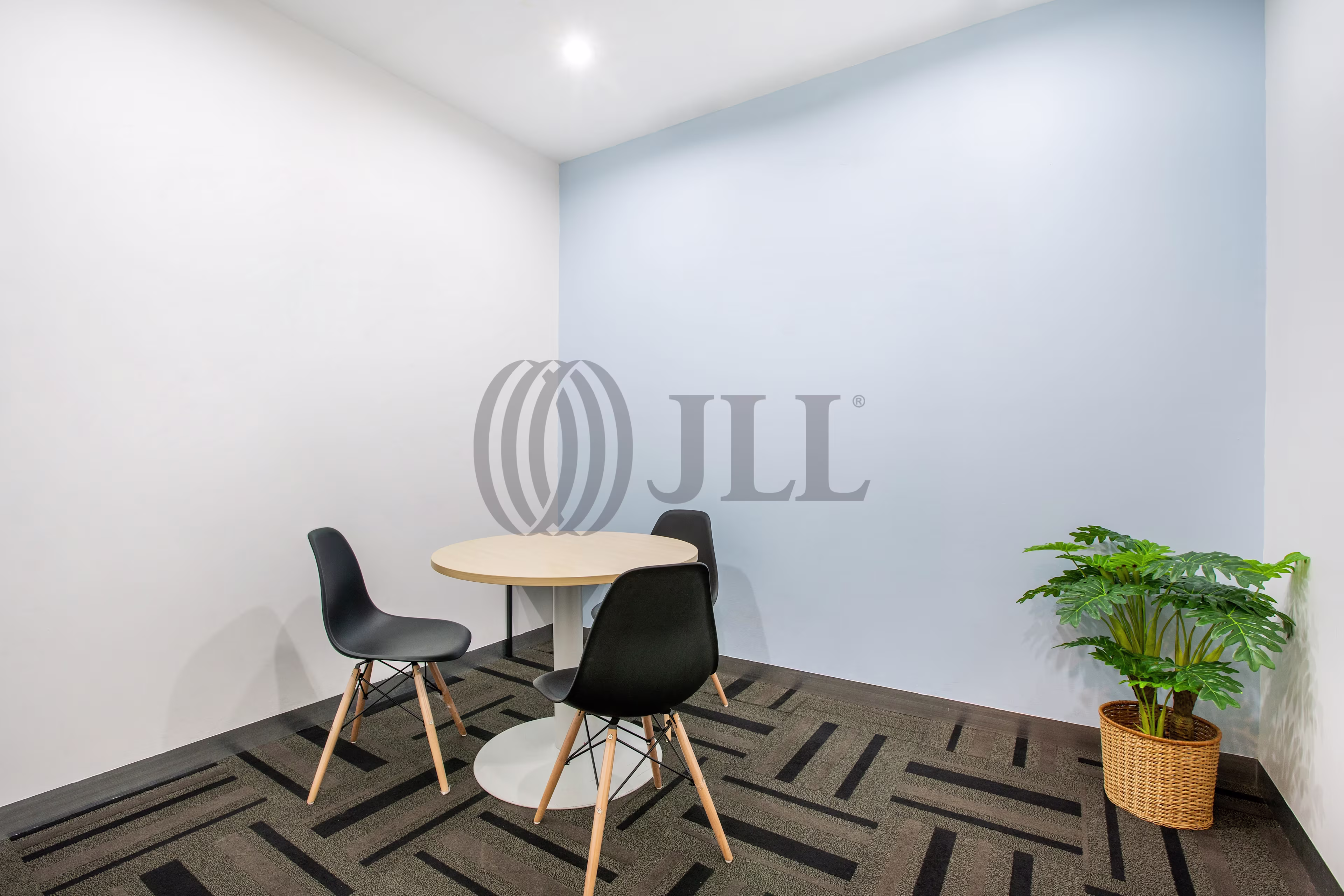 Regus Central Tower, 4,4/5  12th Floor, Central Tower,  Rajdamri Road, Pathumwan, Pathumwan, Bangkok 10330
