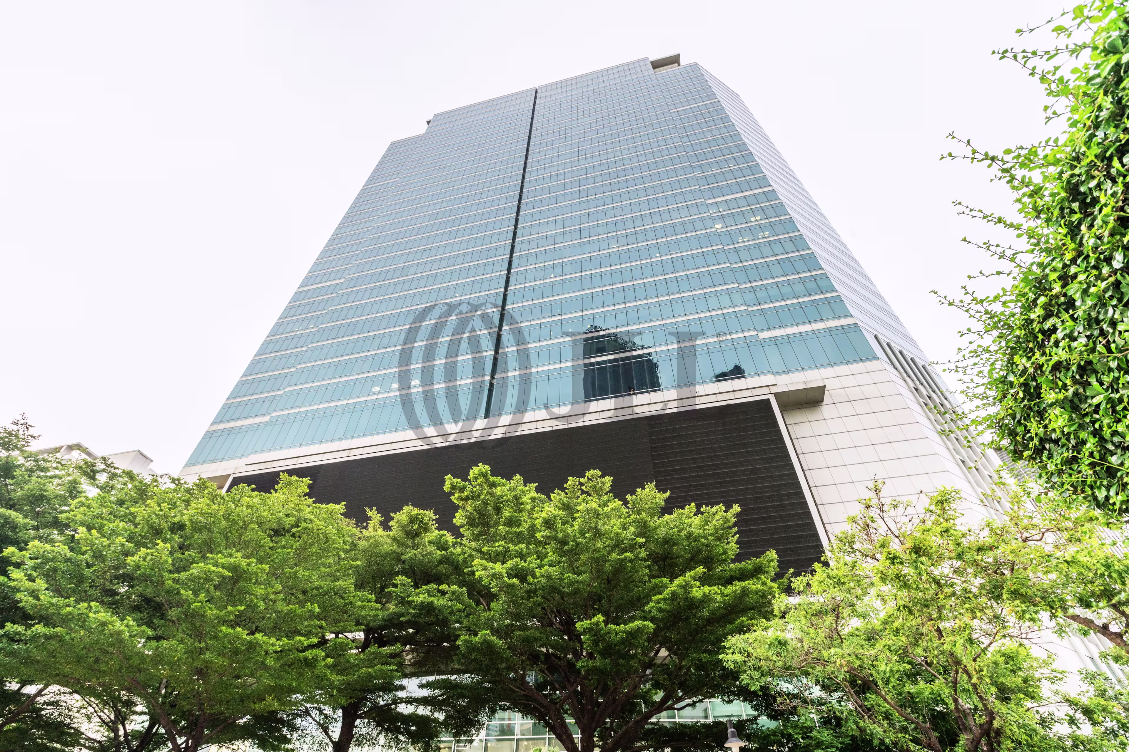 152 Chartered Square Building, 30/F, Room 30-01, North Sathorn Road, Silom, Bangrak, Bangkok 10500