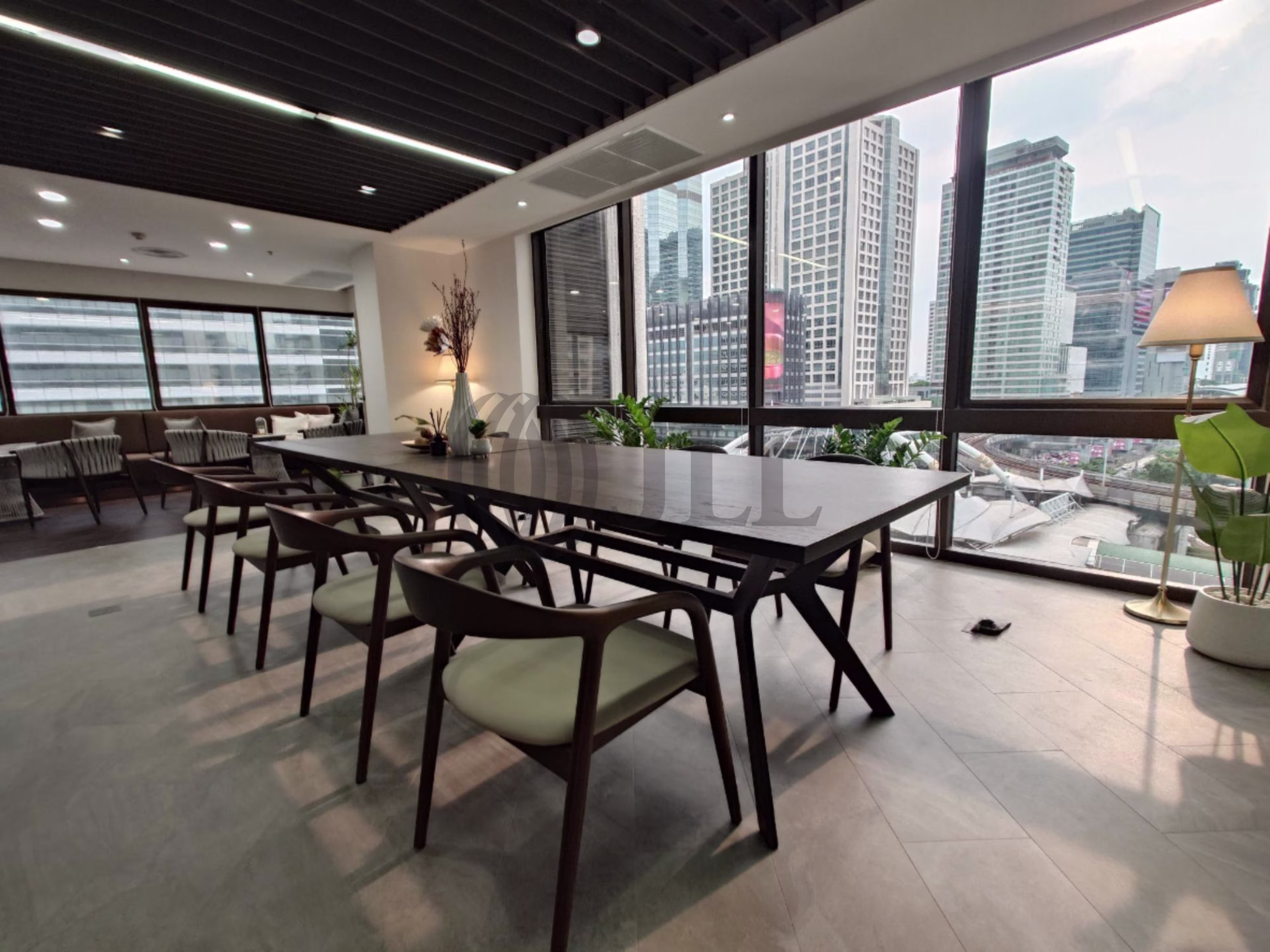 8th & 15th Floor, Sathorn Thani Tower I, Sathorn Road, Silom, Bangkok 10500