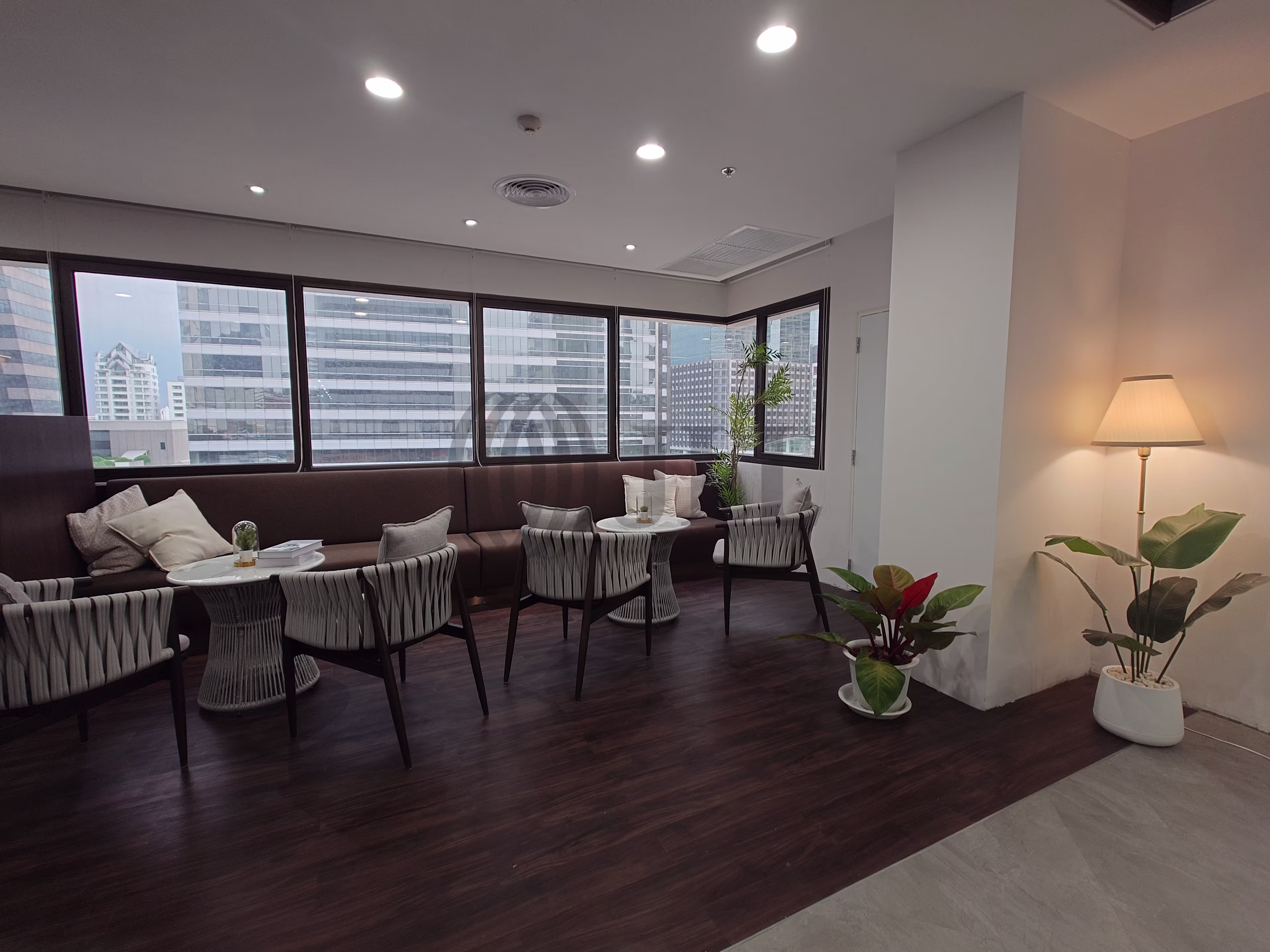 8th & 15th Floor, Sathorn Thani Tower I, Sathorn Road, Silom, Bangkok 10500