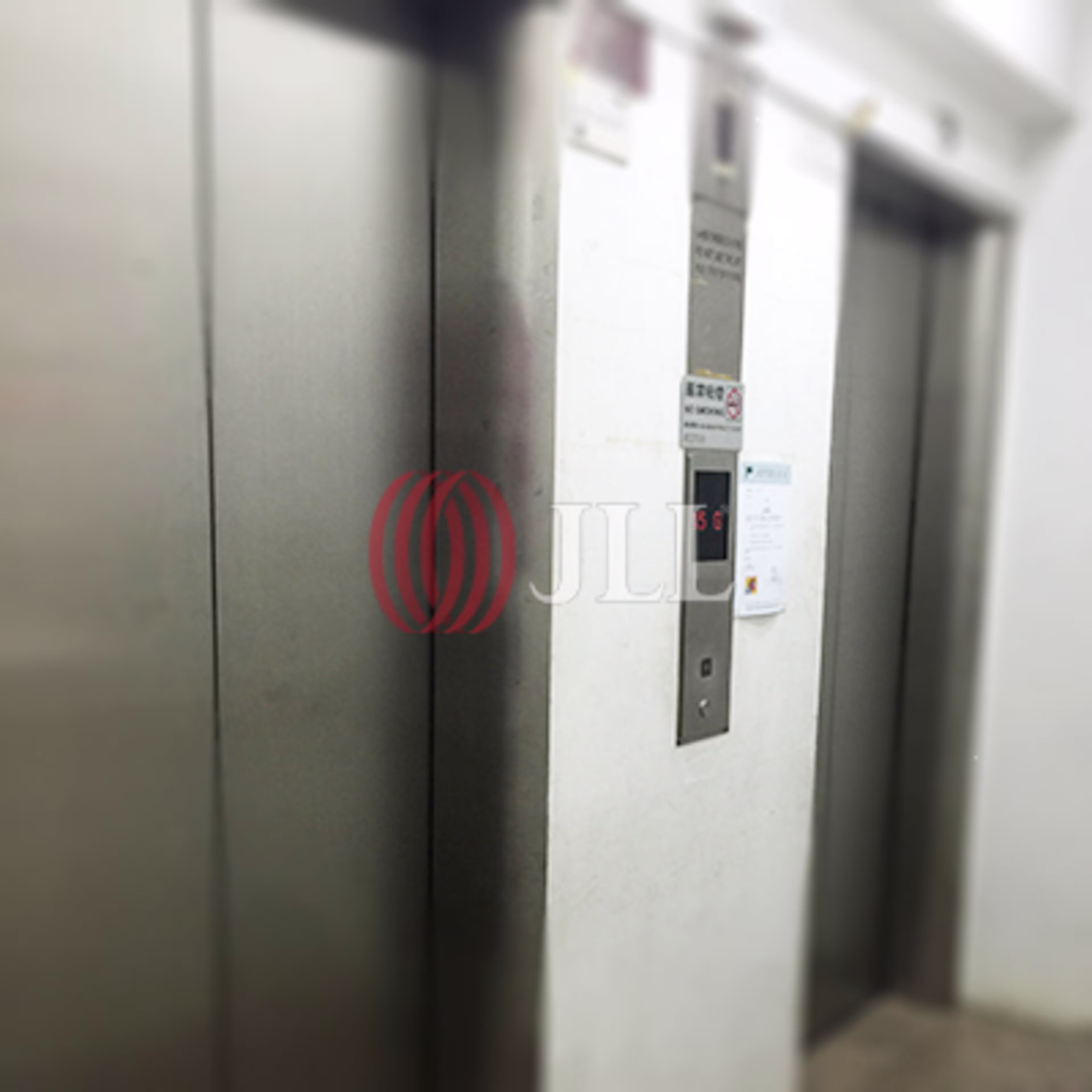 德輔道中216-220 號