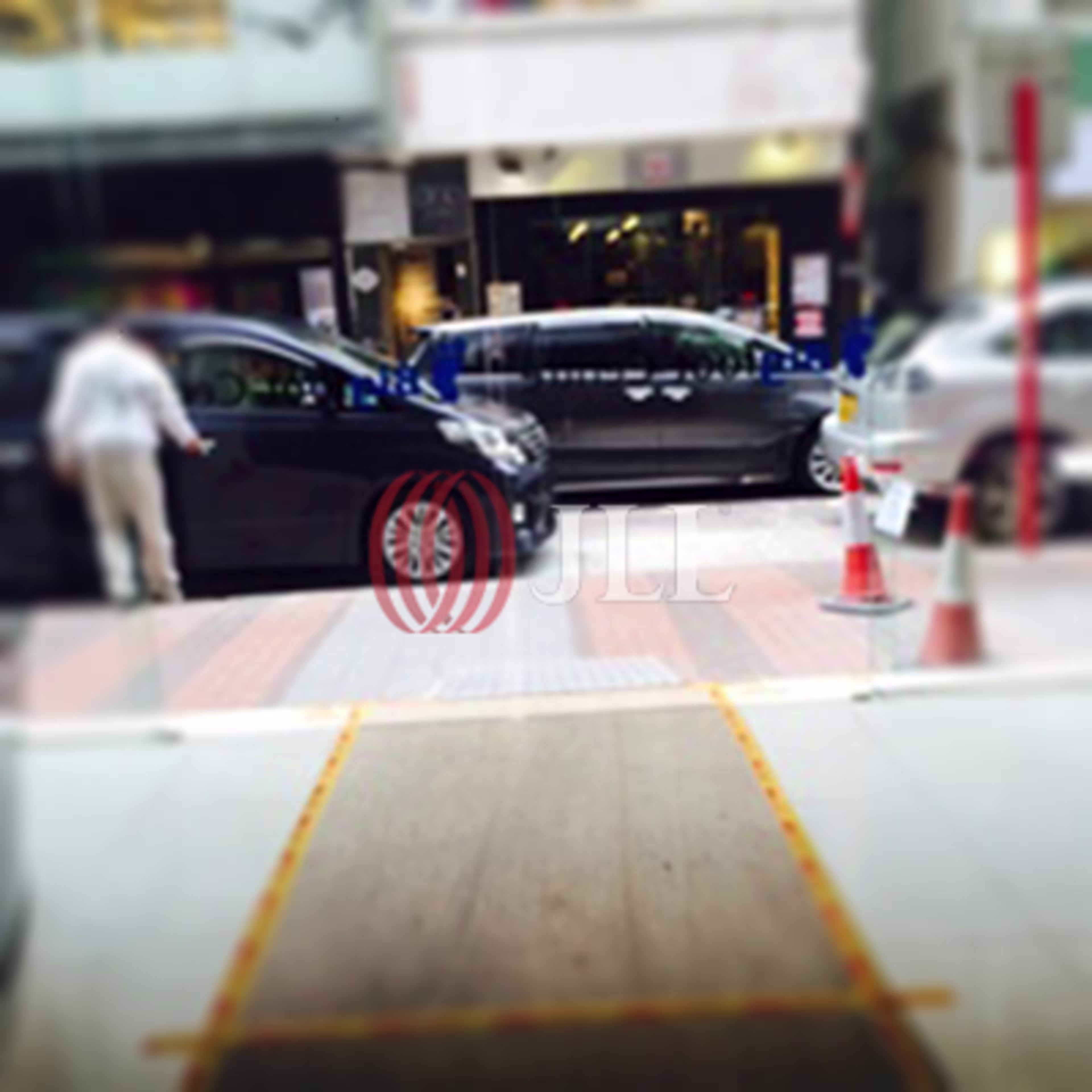 38 Yiu Wa Street