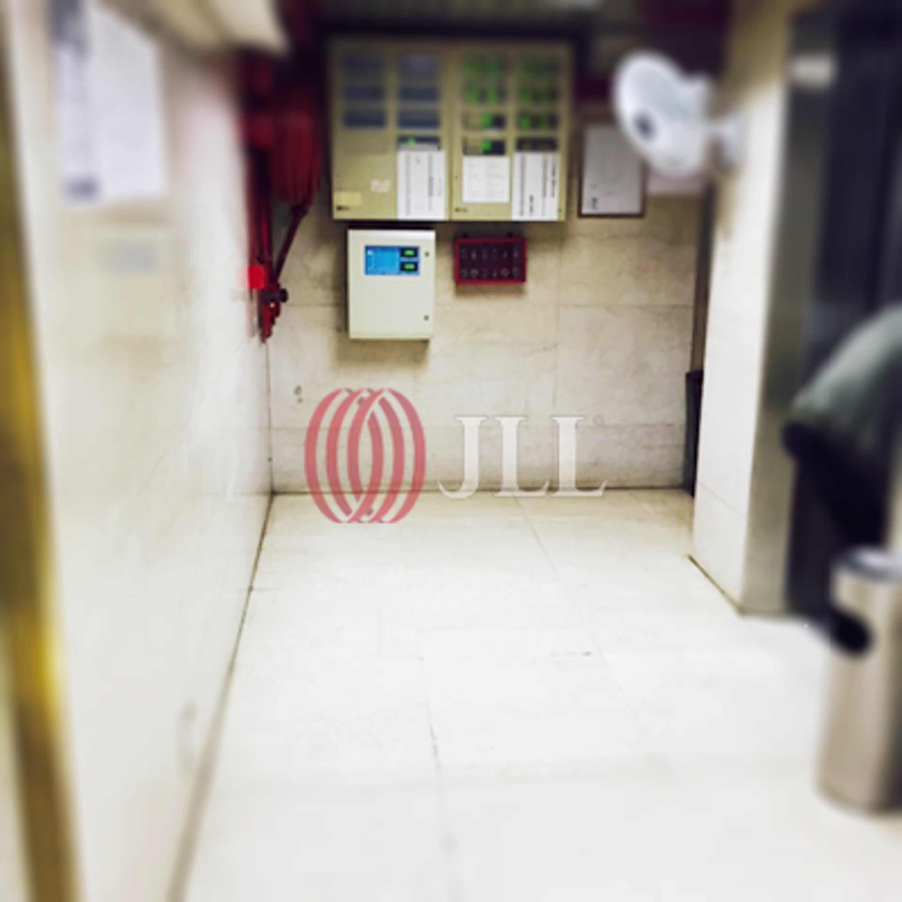 柯士甸道118-120 號