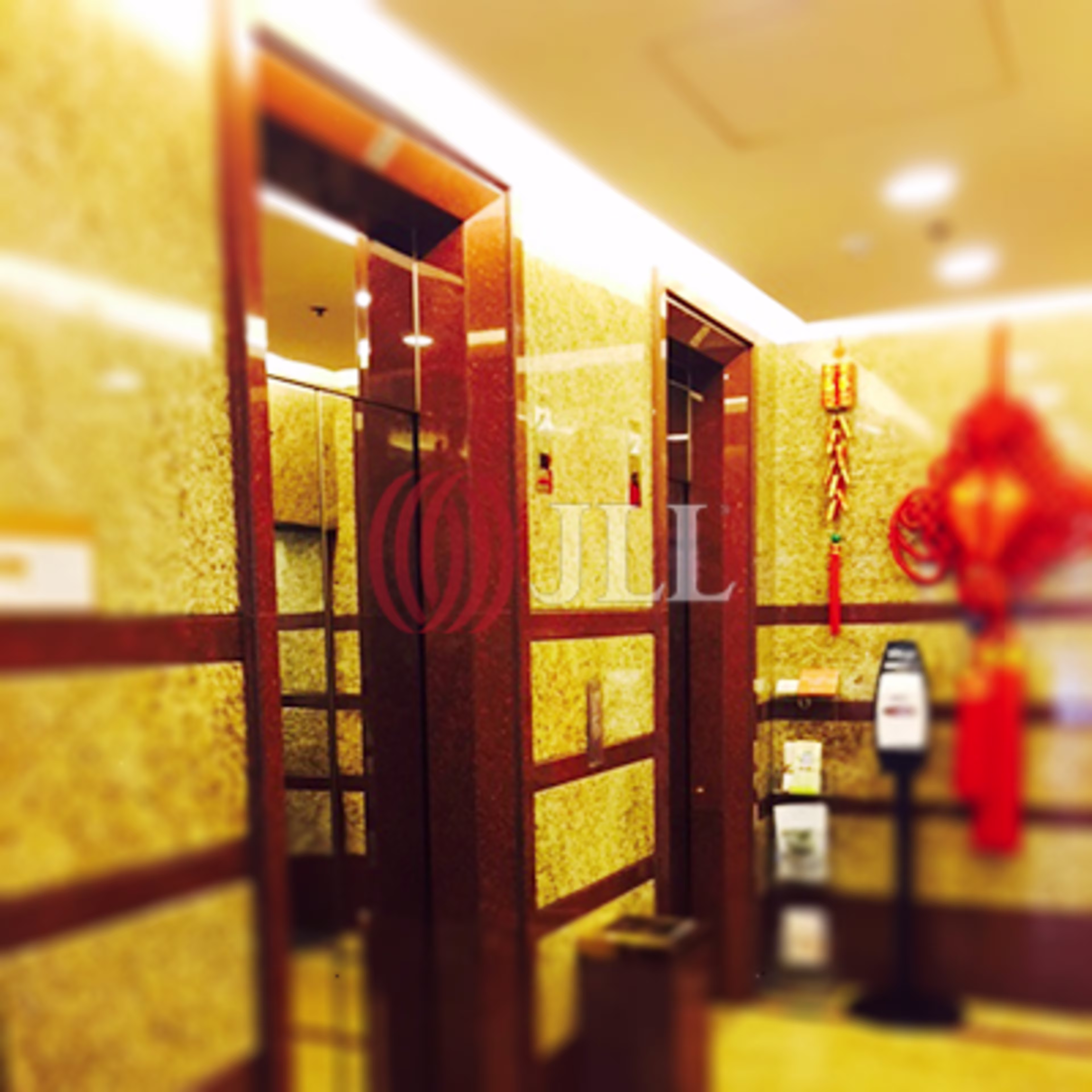 8-12 Hennessy Road