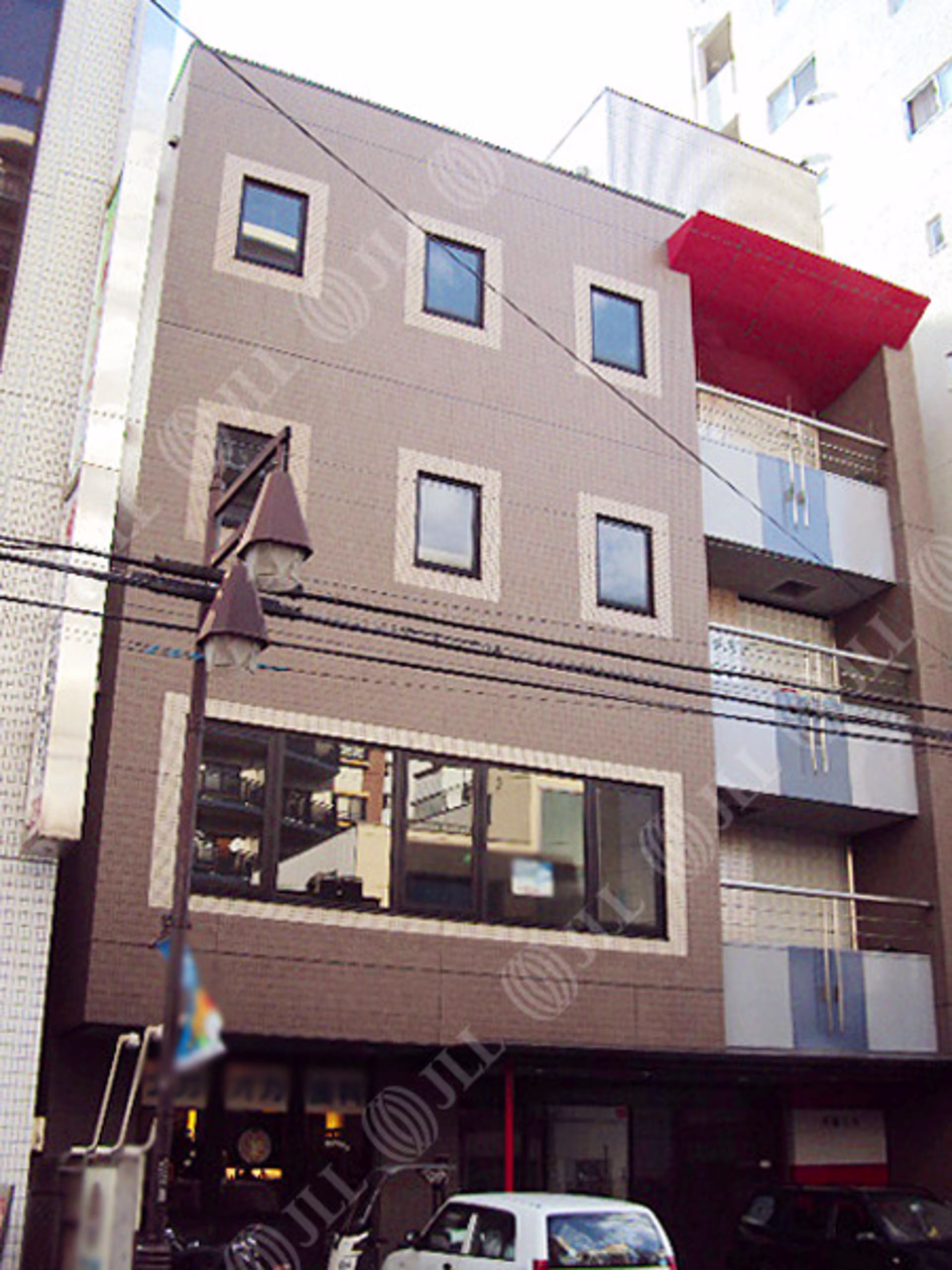 栄町3-3-13
