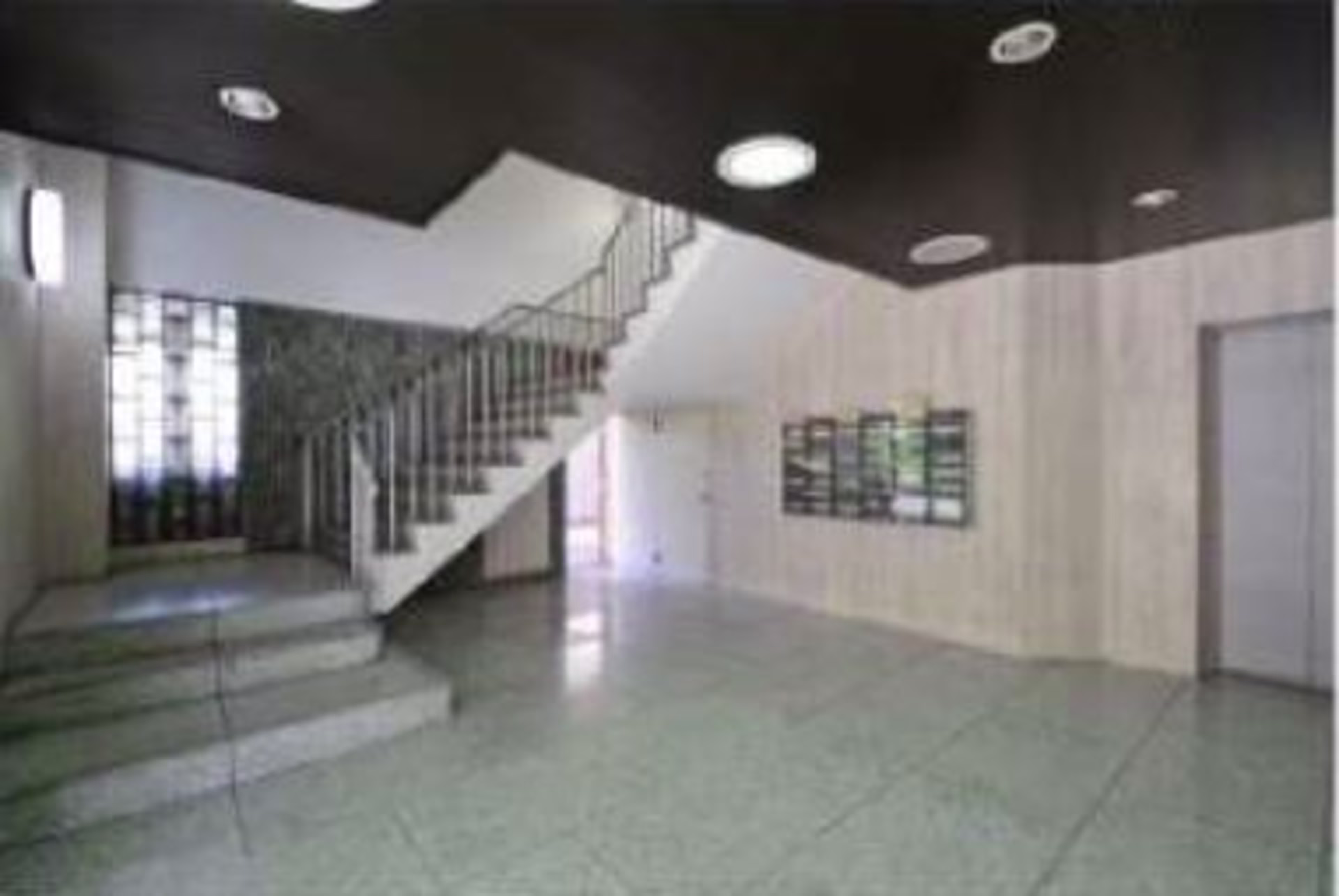山下町162-1