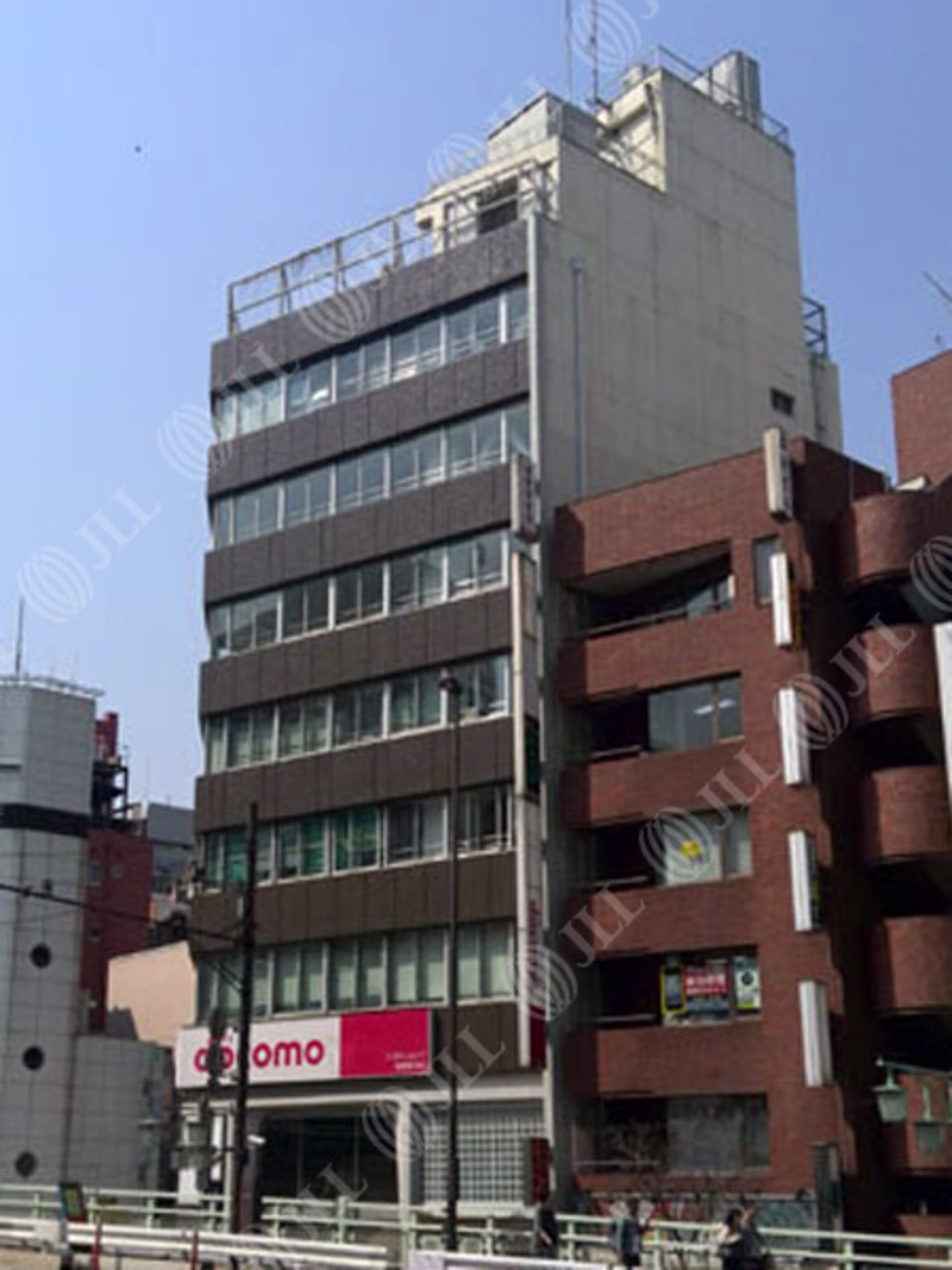 新宿3-35-3
