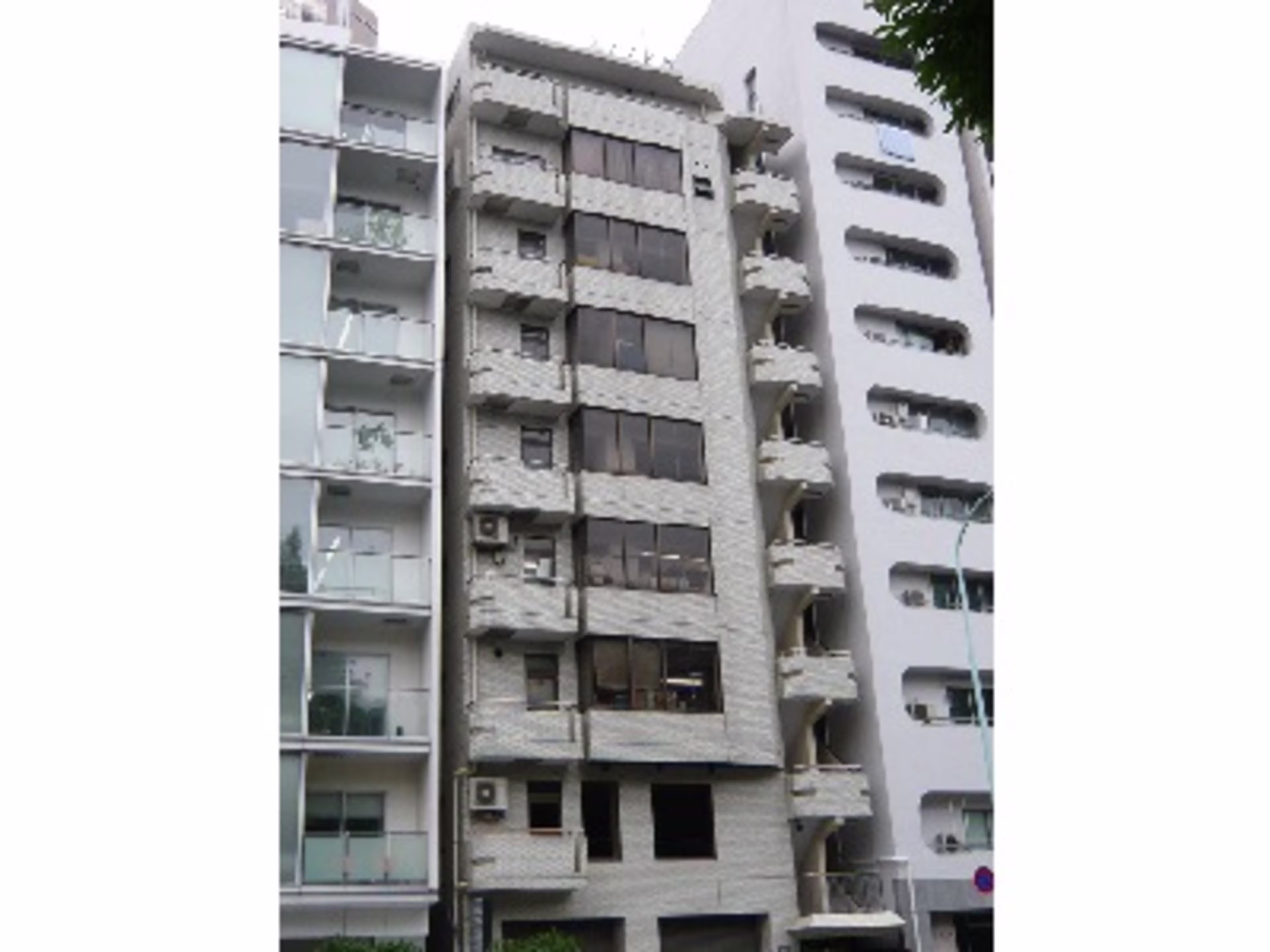 市谷本村町3-27