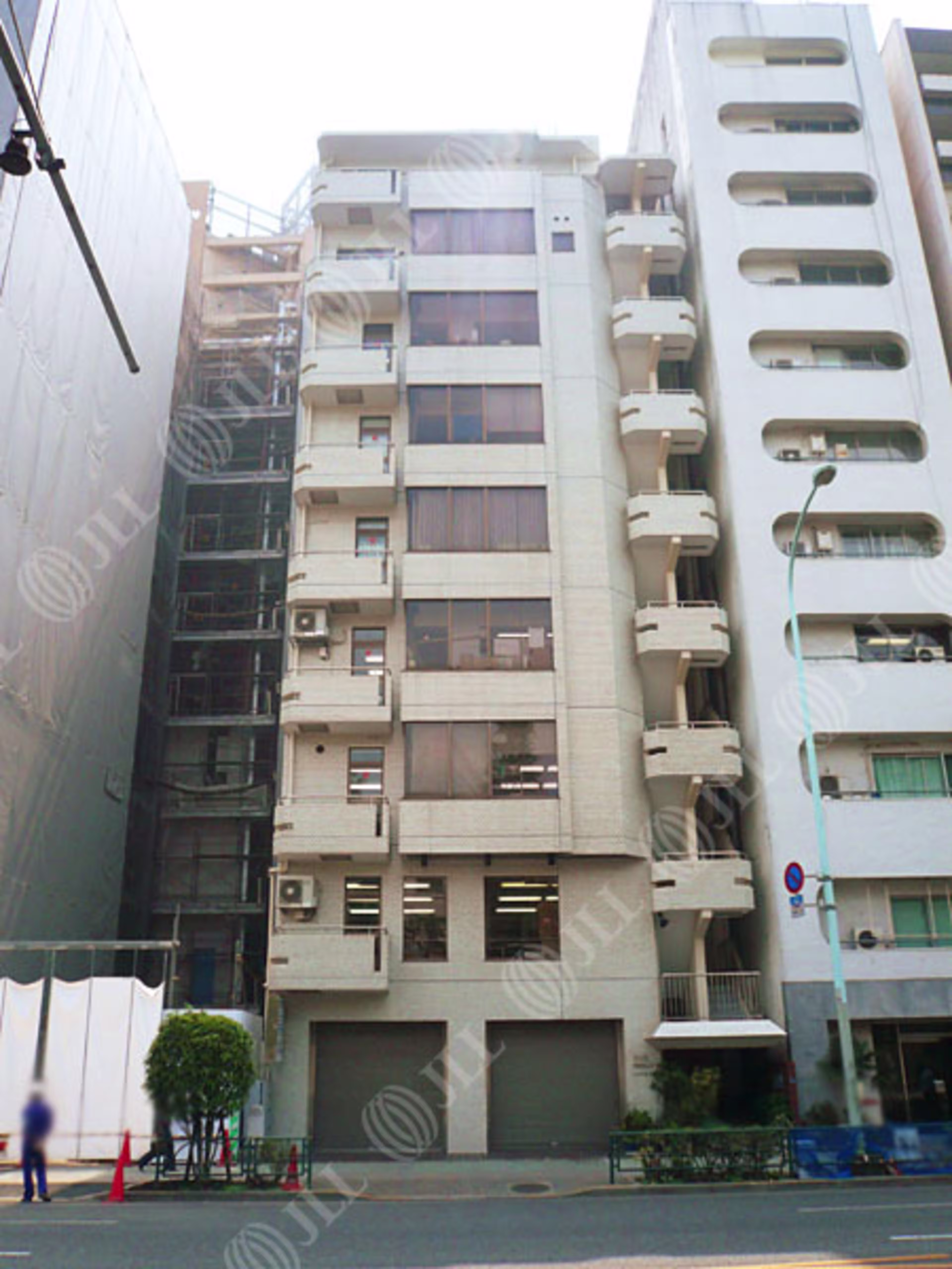 市谷本村町3-27