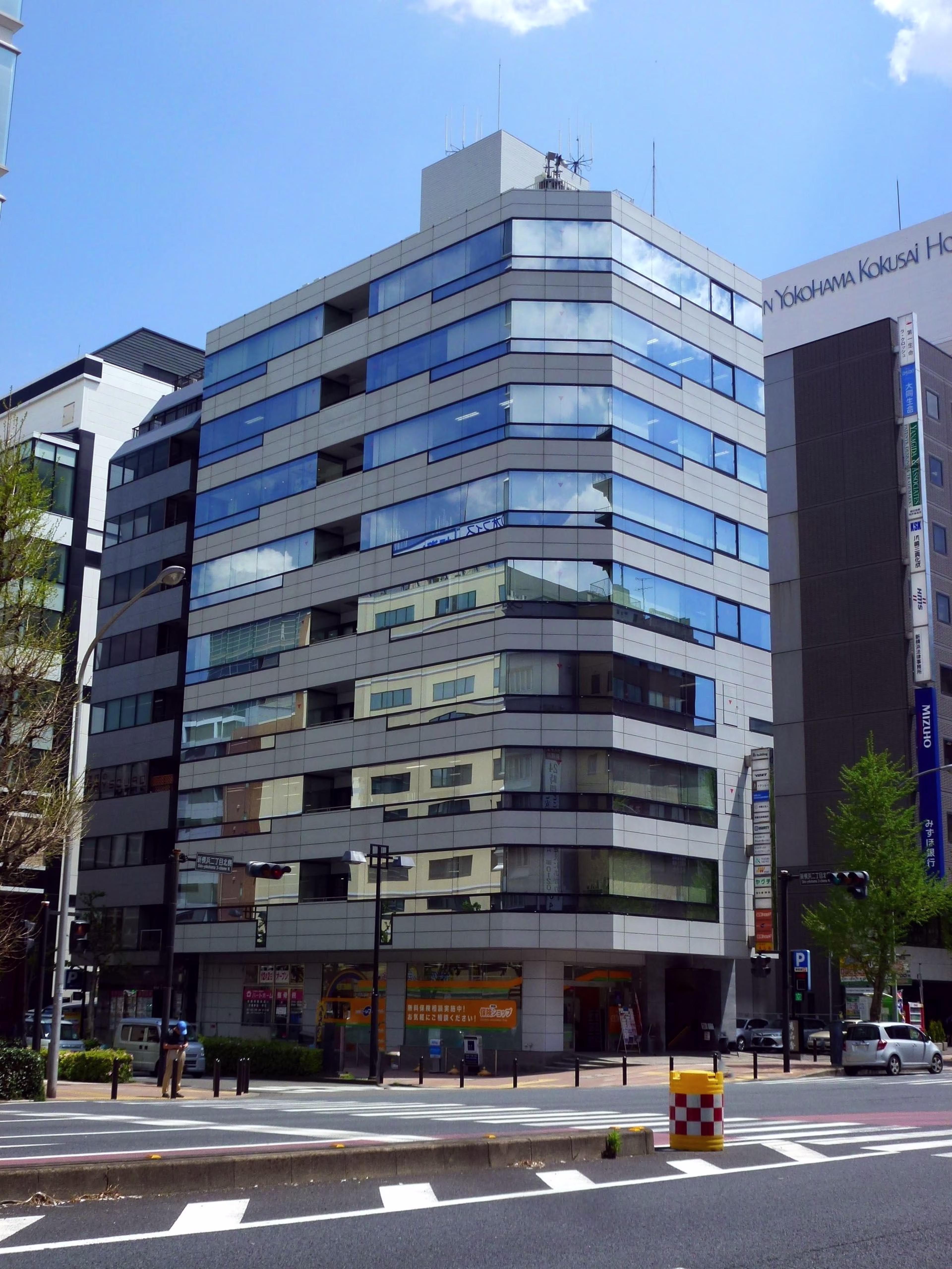 新横浜3-18-5