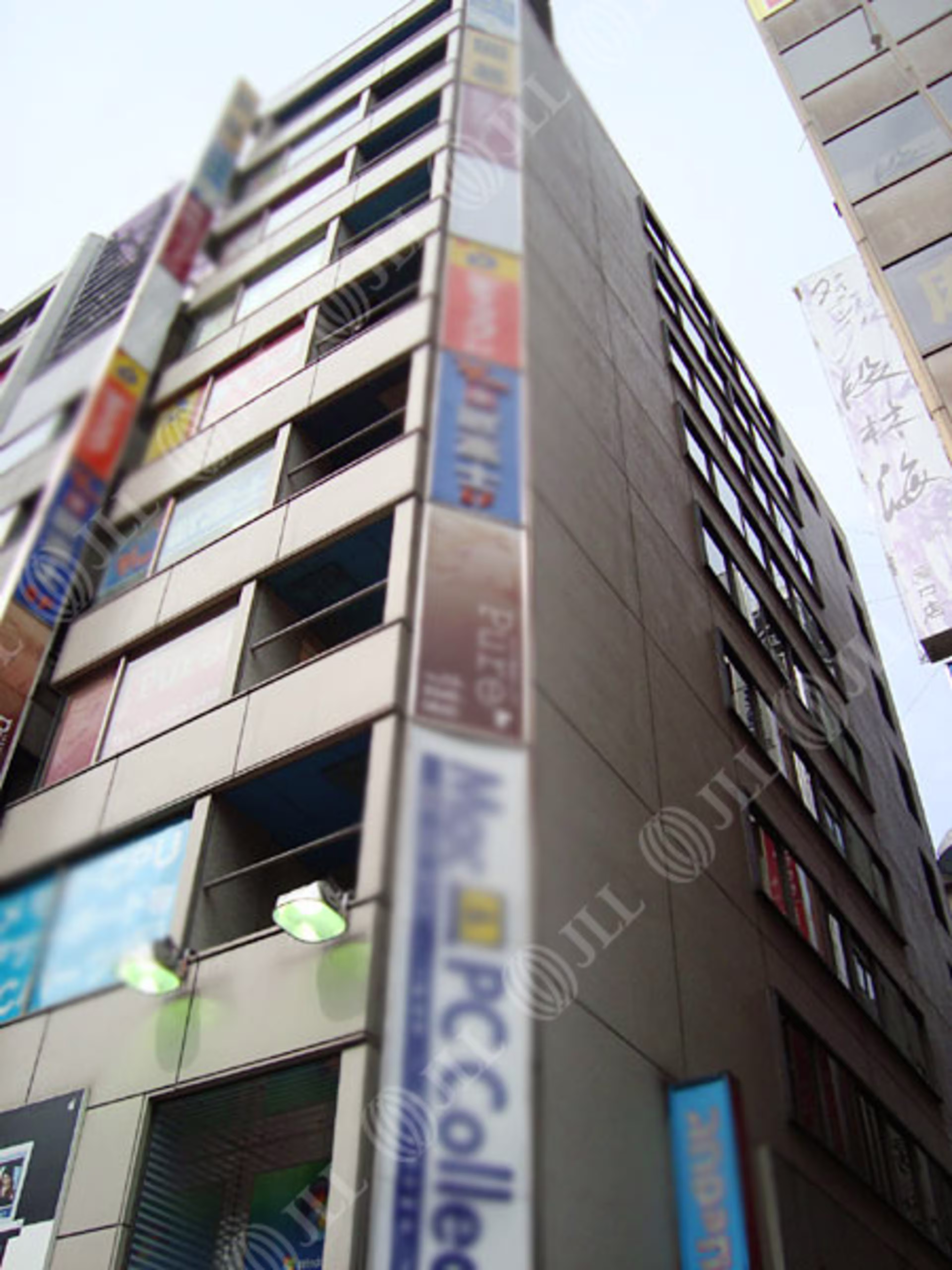 西新宿1-18-6
