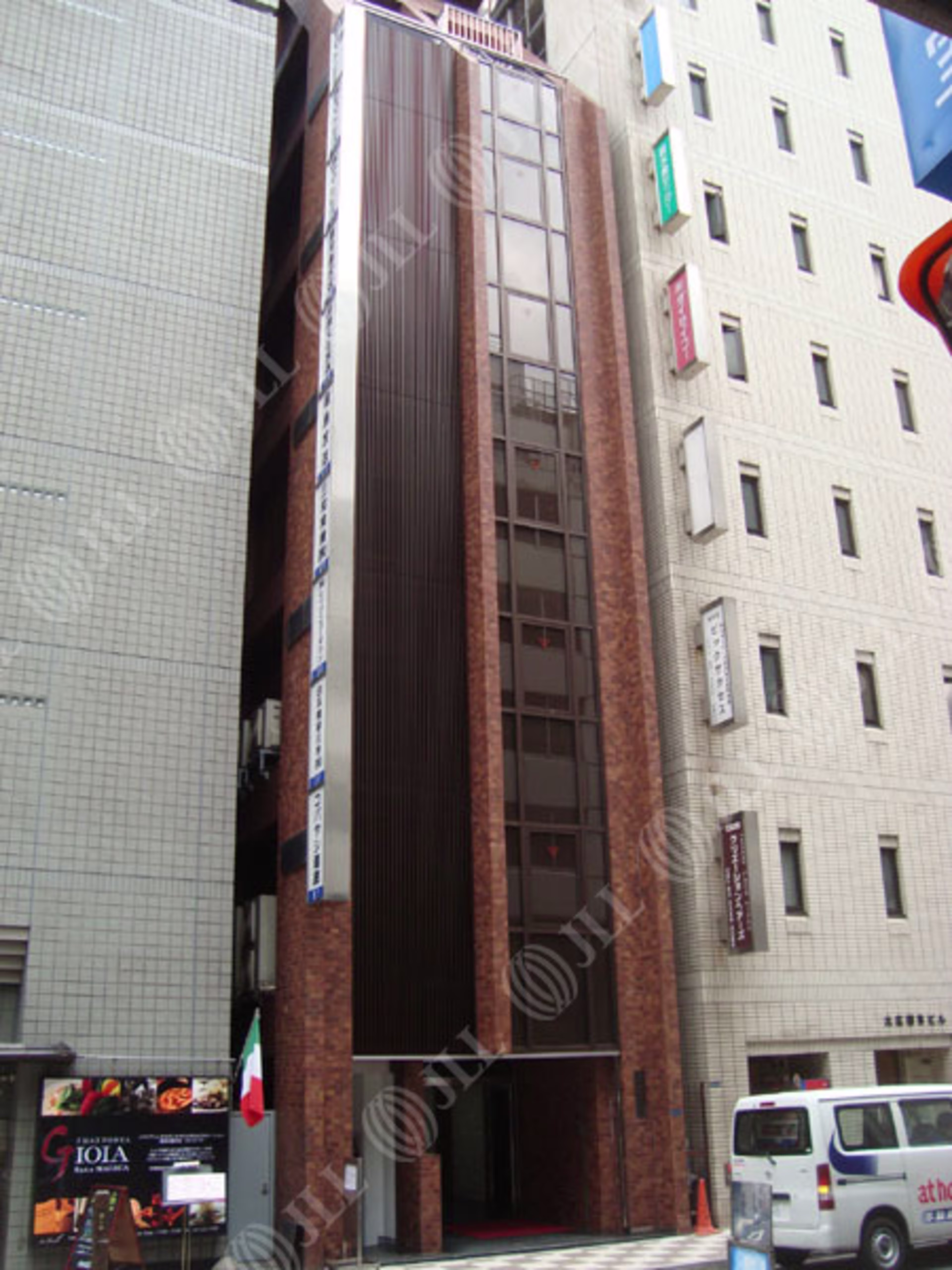 銀座3-8-12