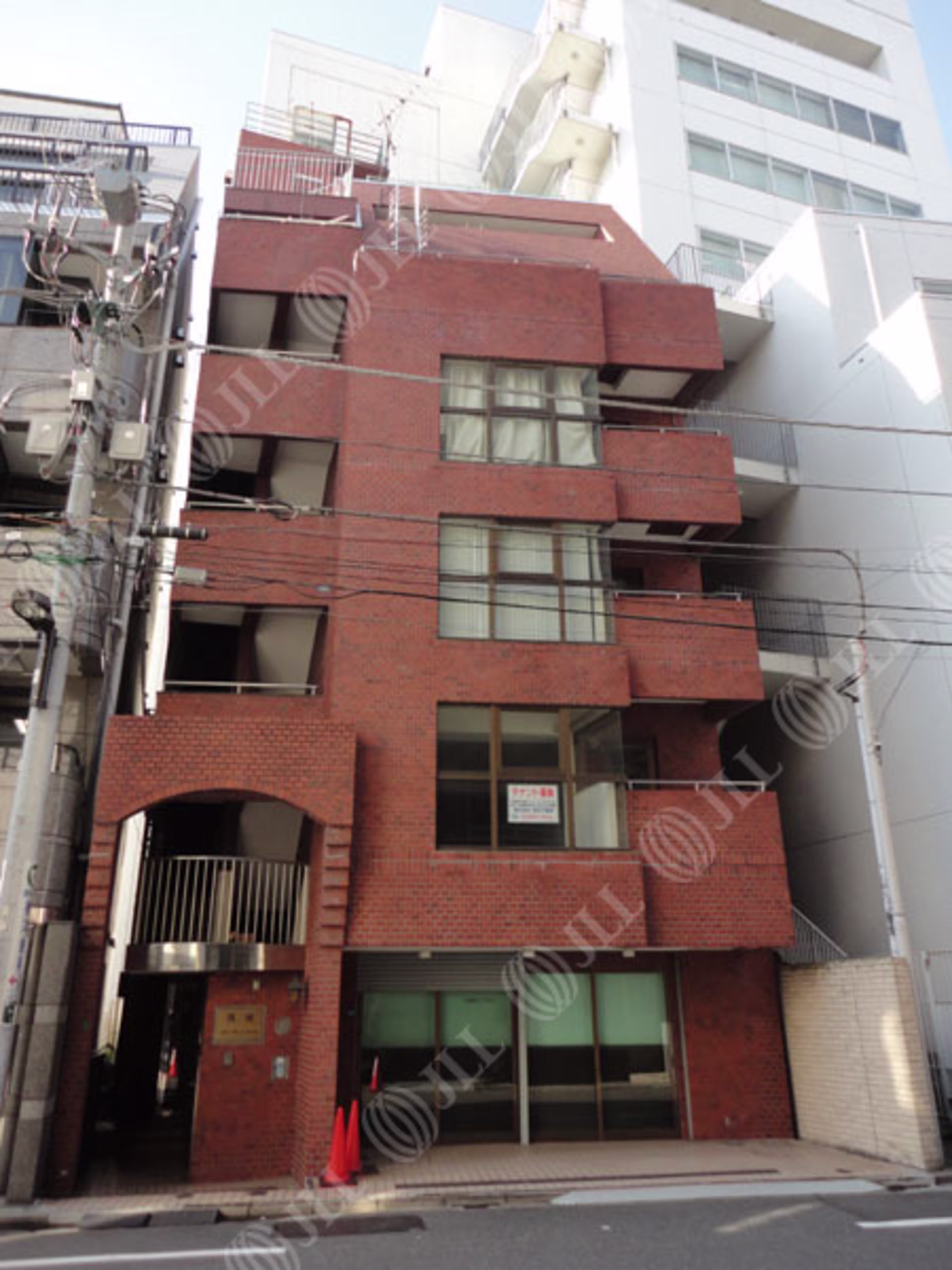 岩本町2-3-8