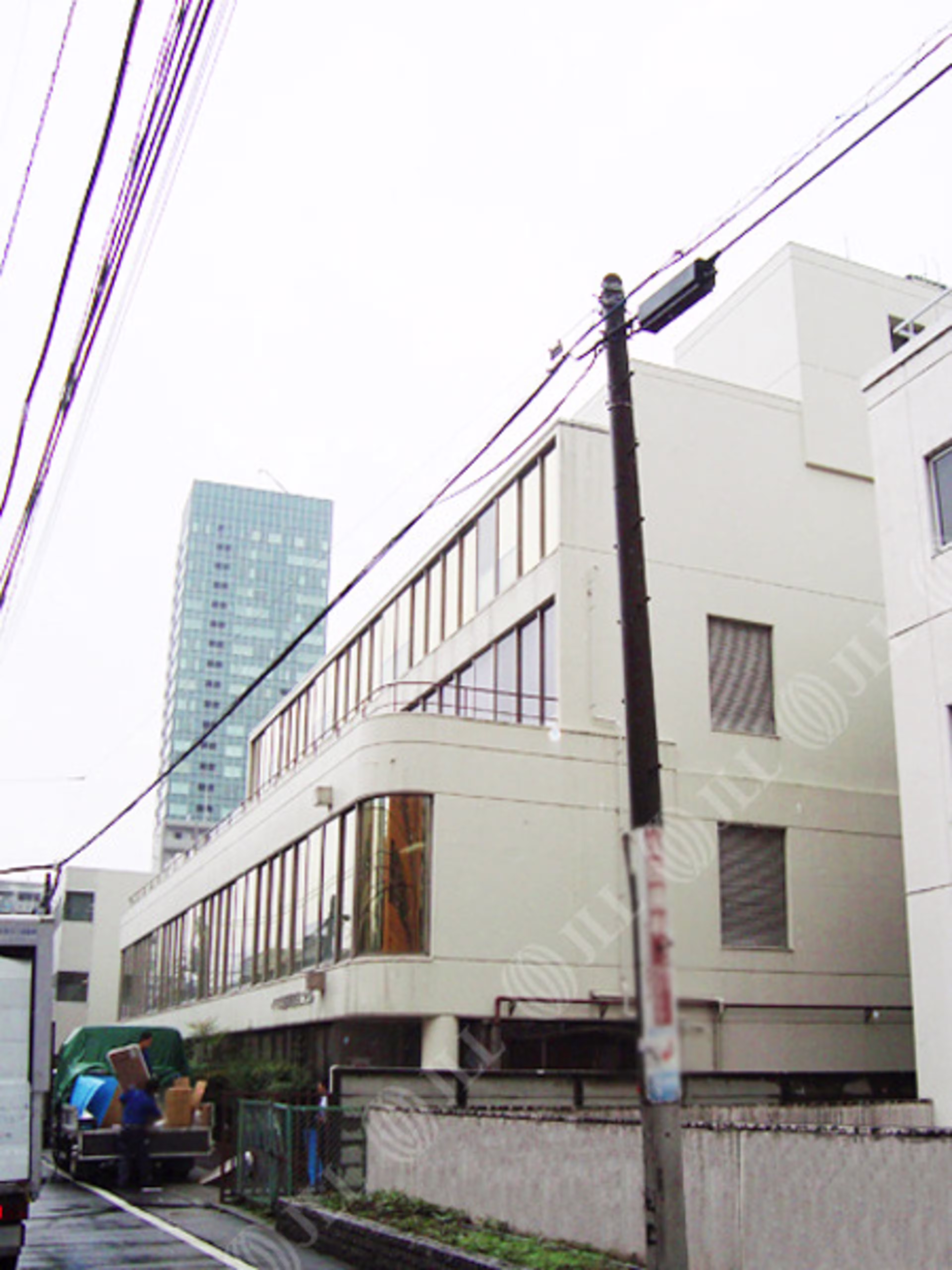 西新宿3-9-19