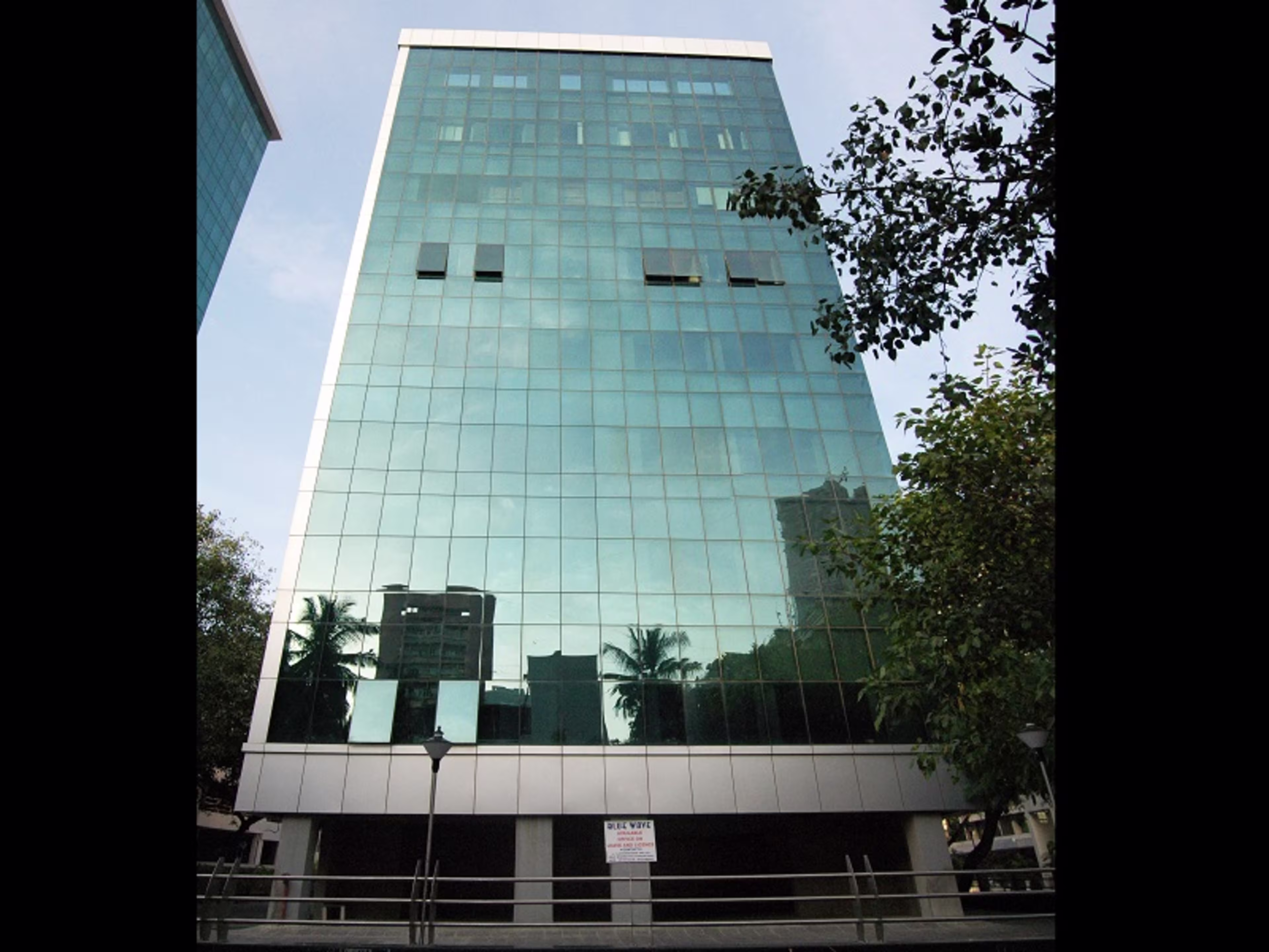 Off New Link Road, Veera Desai Industrial Estate