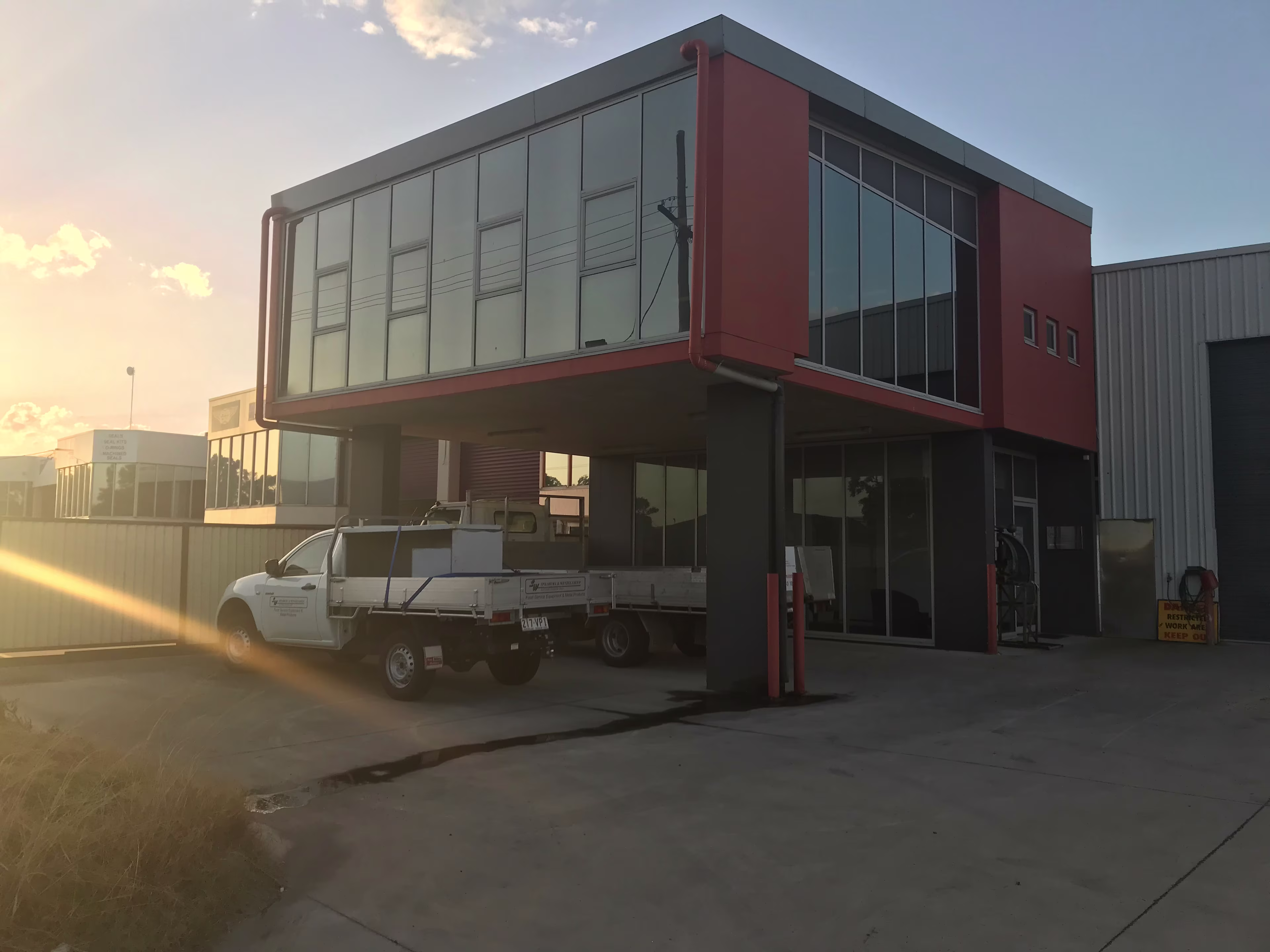 1388 Kingsford Smith Drive