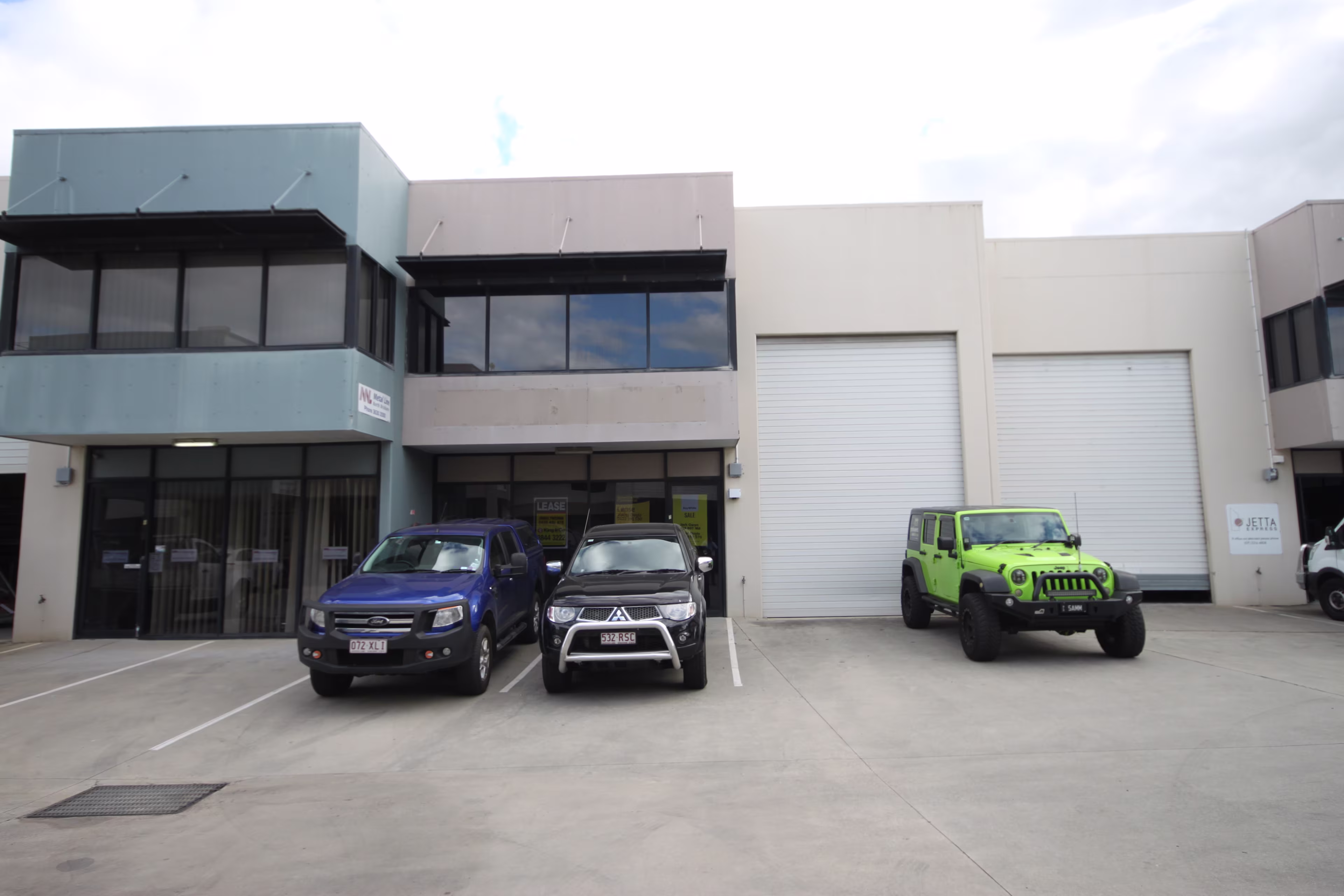 787 Kingsford Smith Drive