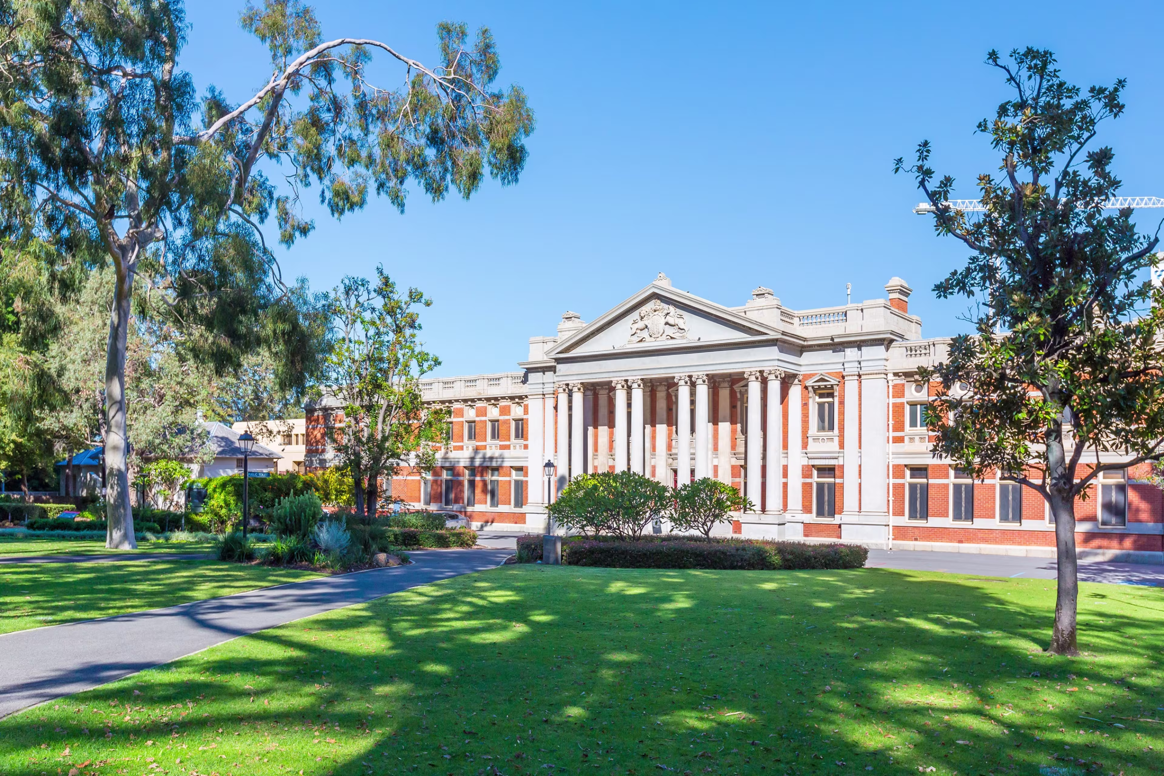 8 St Georges Terrace