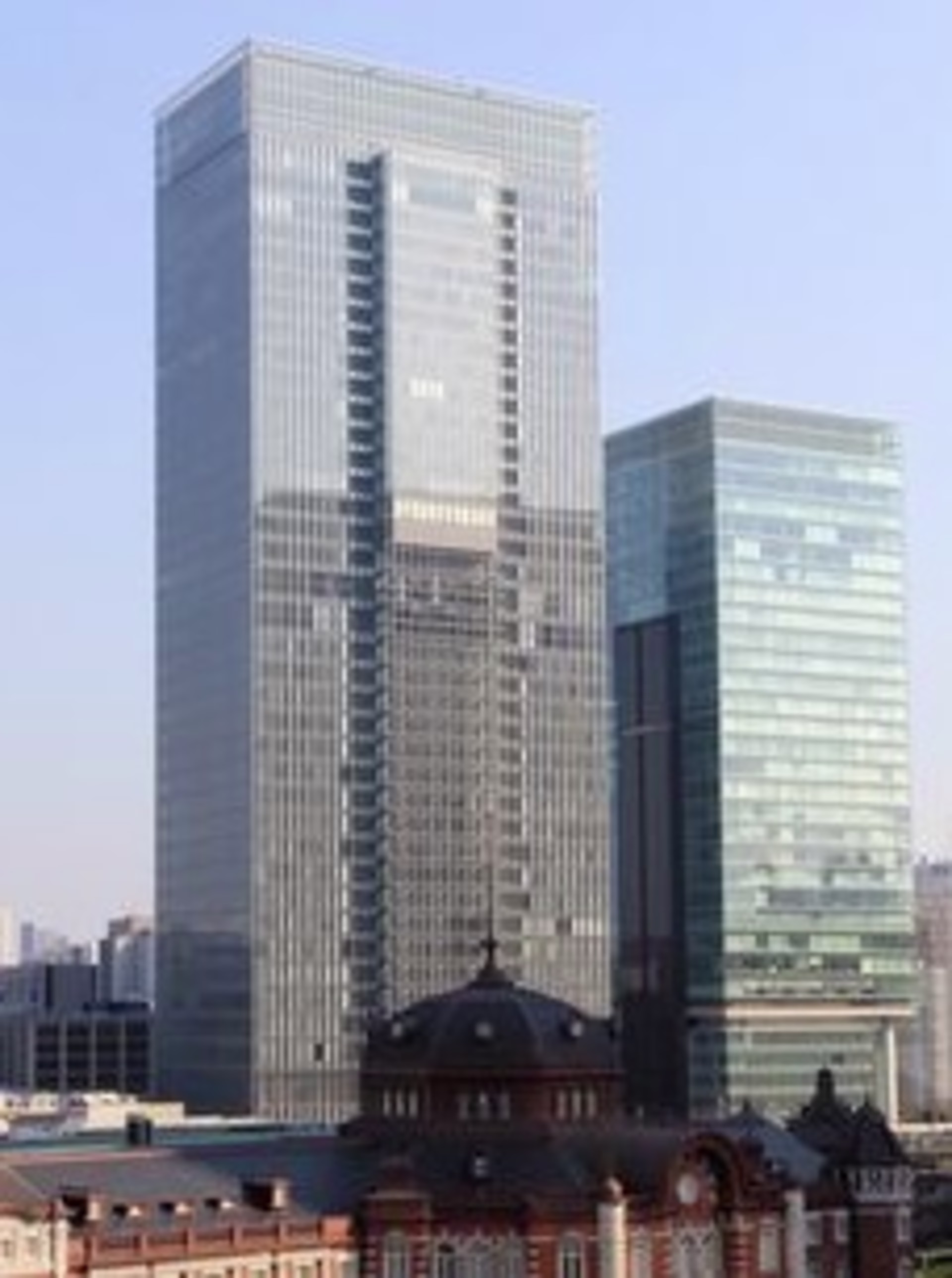 丸の内1-9-2