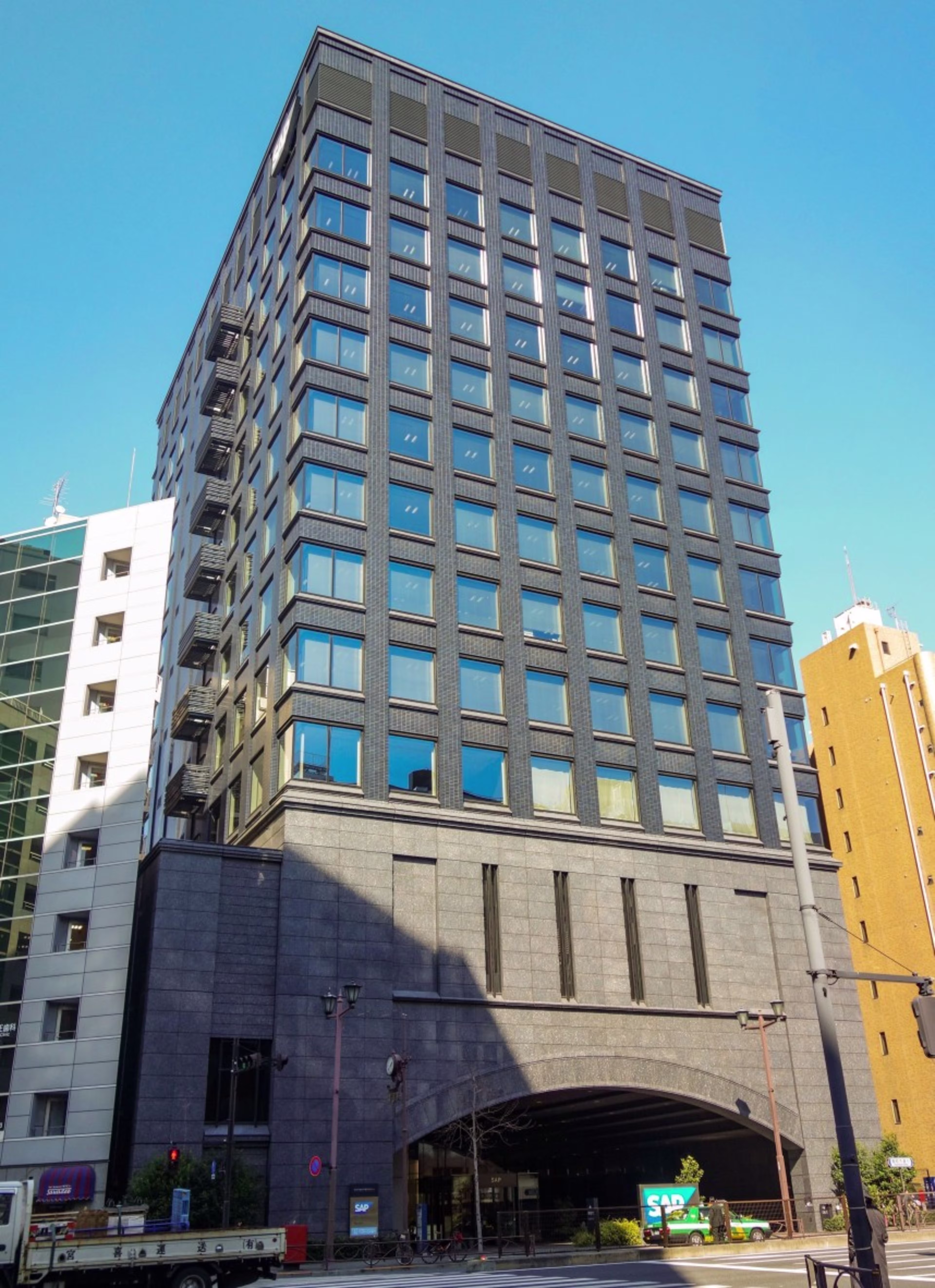 麹町1-6-4