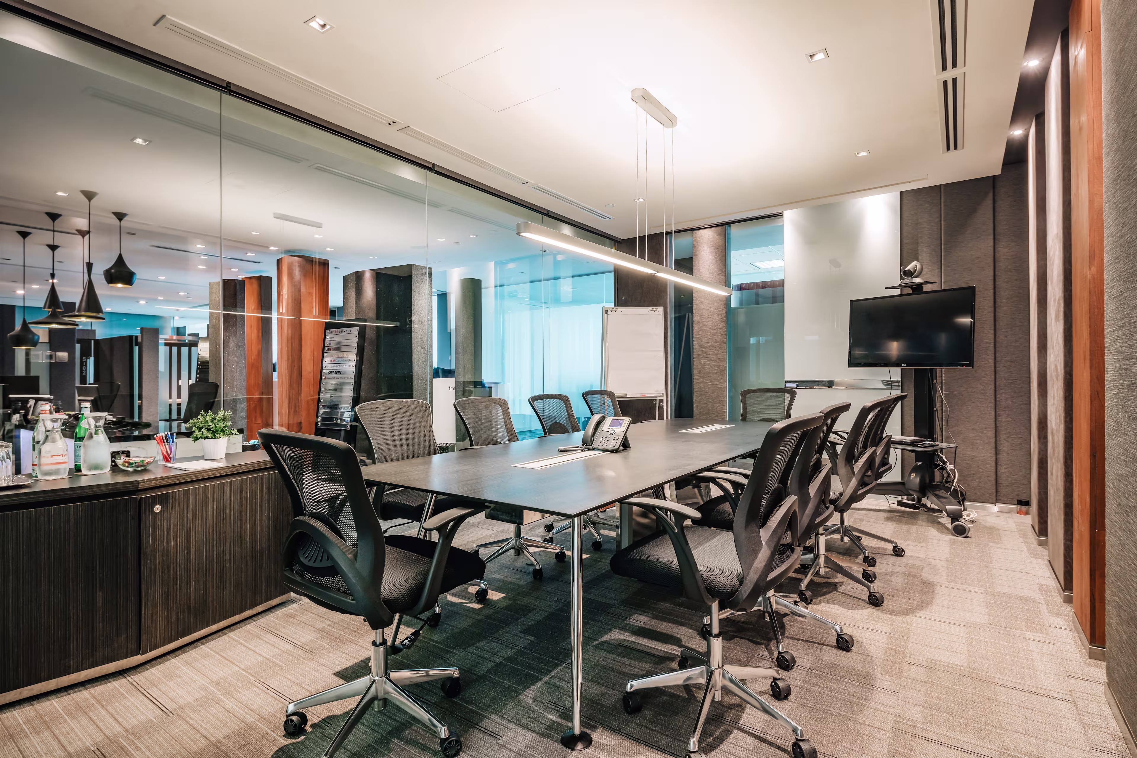 17/F, 12 Marina Boulevard