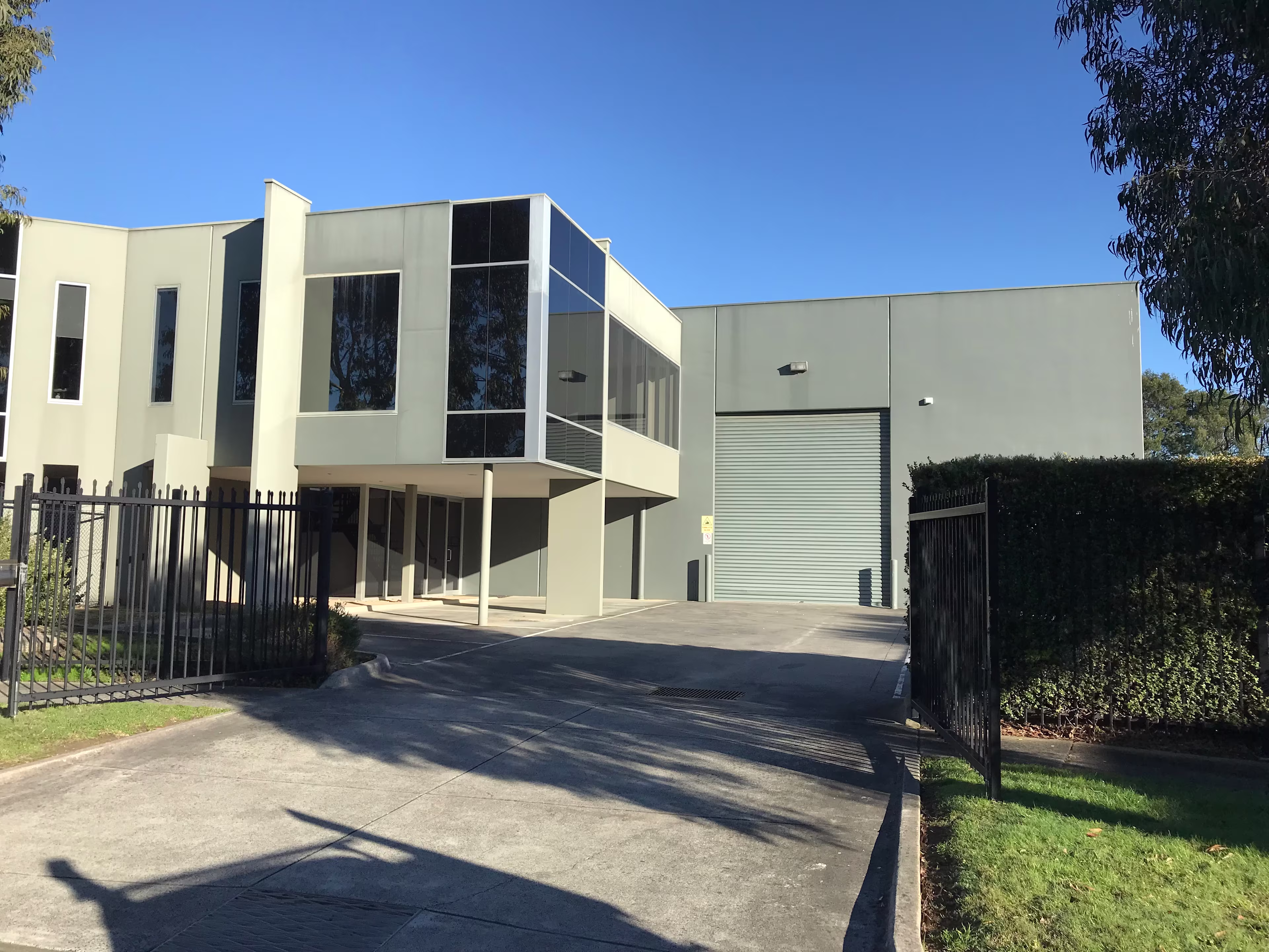 13 - 15 Hi-tech Court