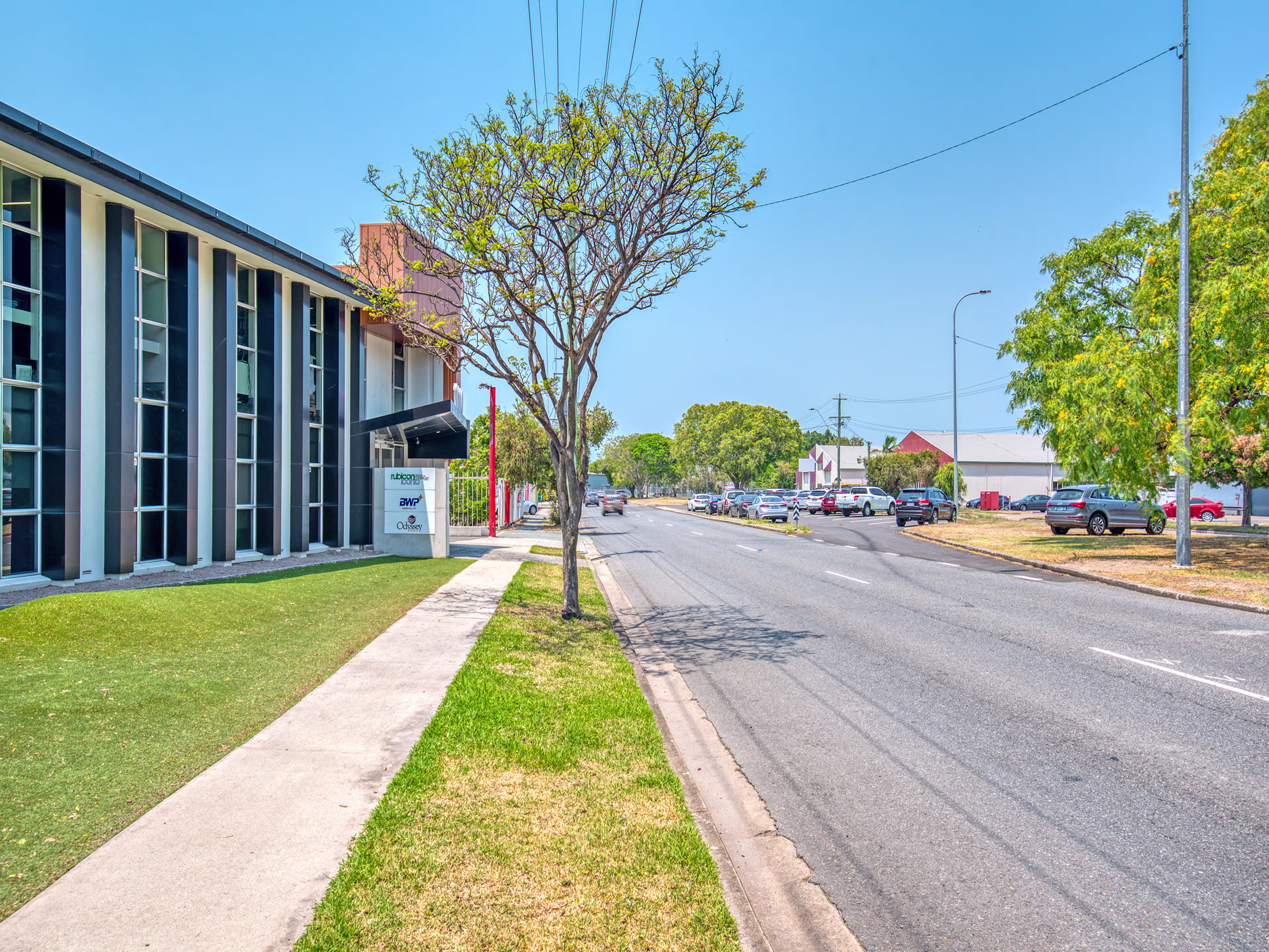 1110 Kingsford Smith Drive
