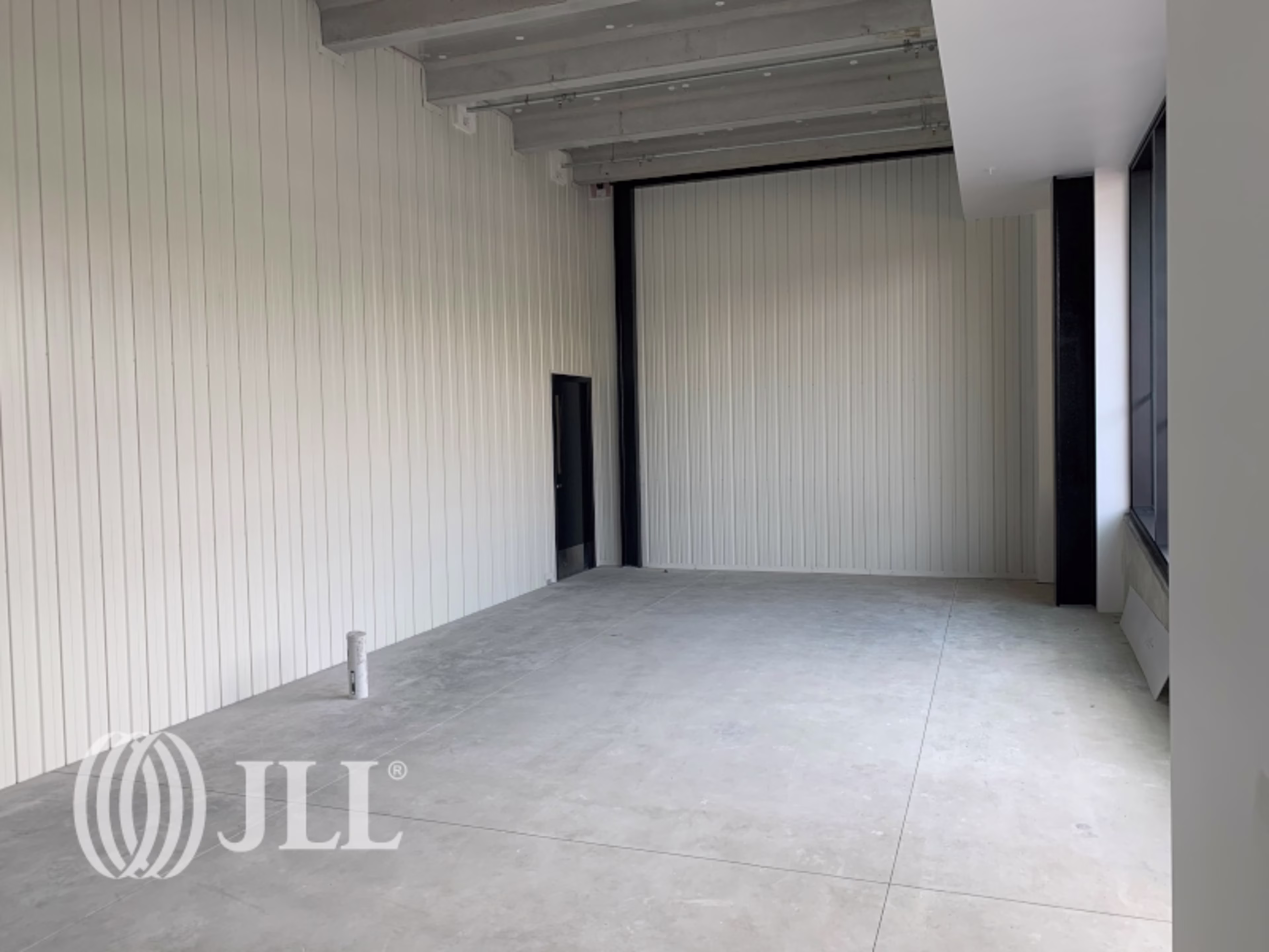 186 Victoria Street W