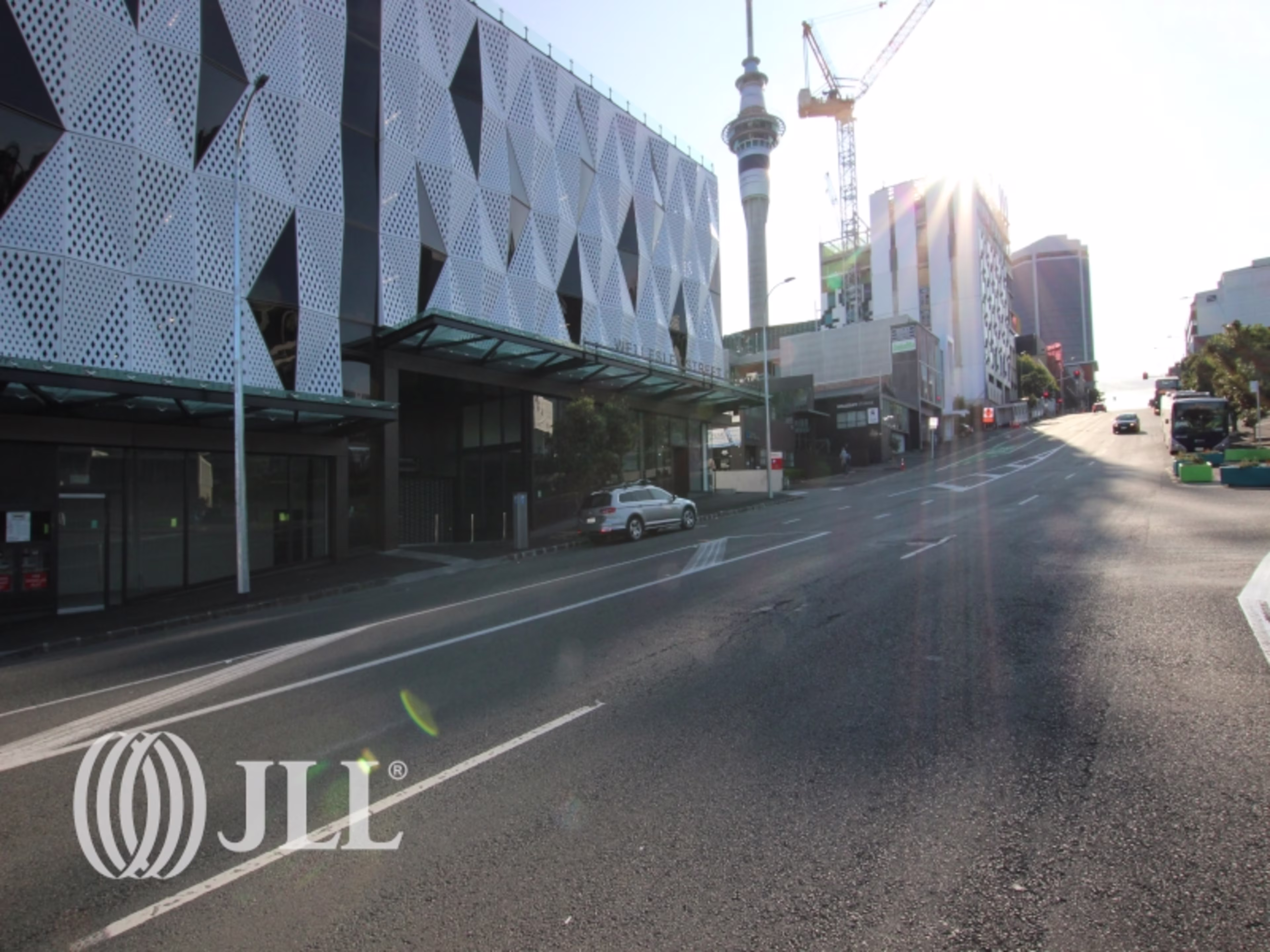 186 Victoria Street W