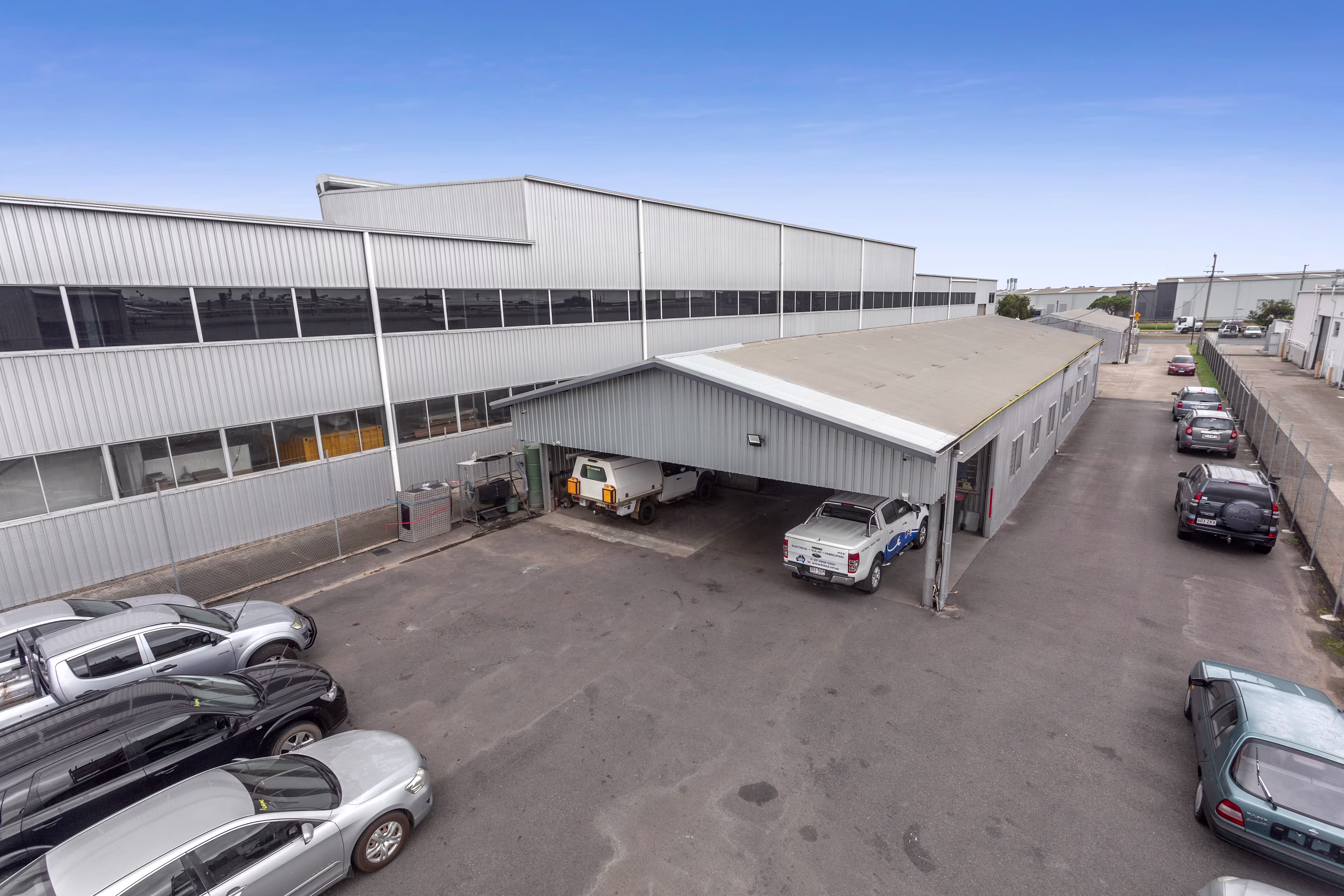 1171 Kingsford Smith Drive