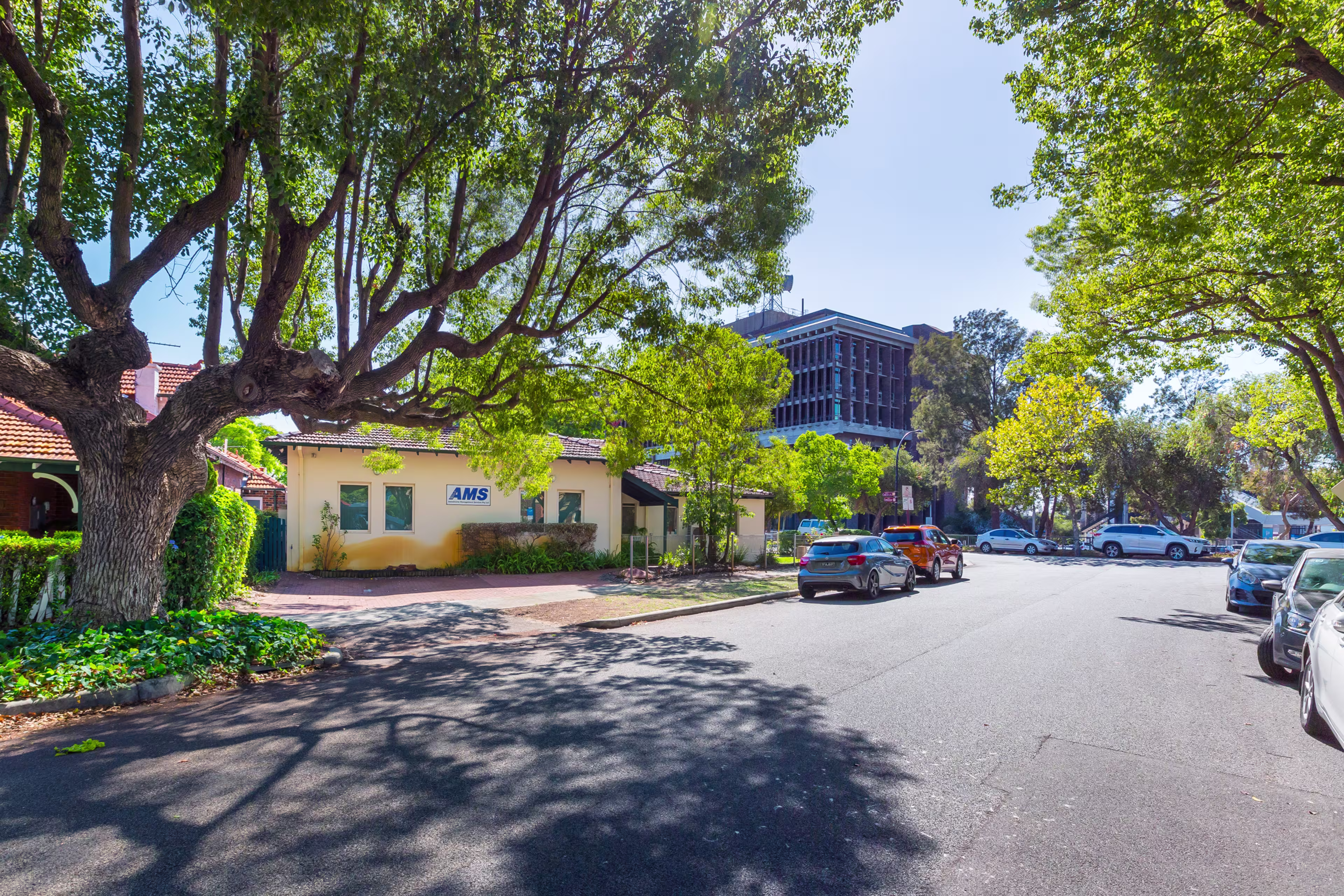 29 West Parade
