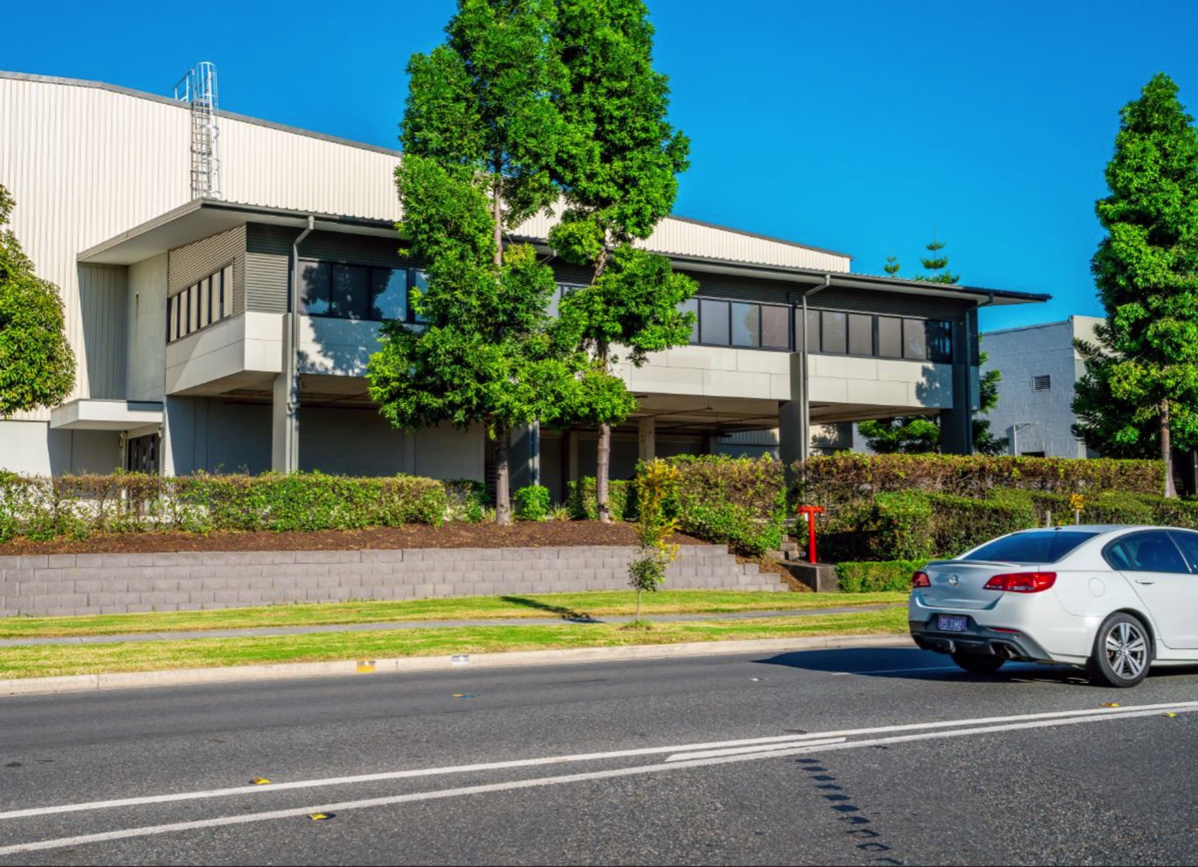 338 Bradman Street