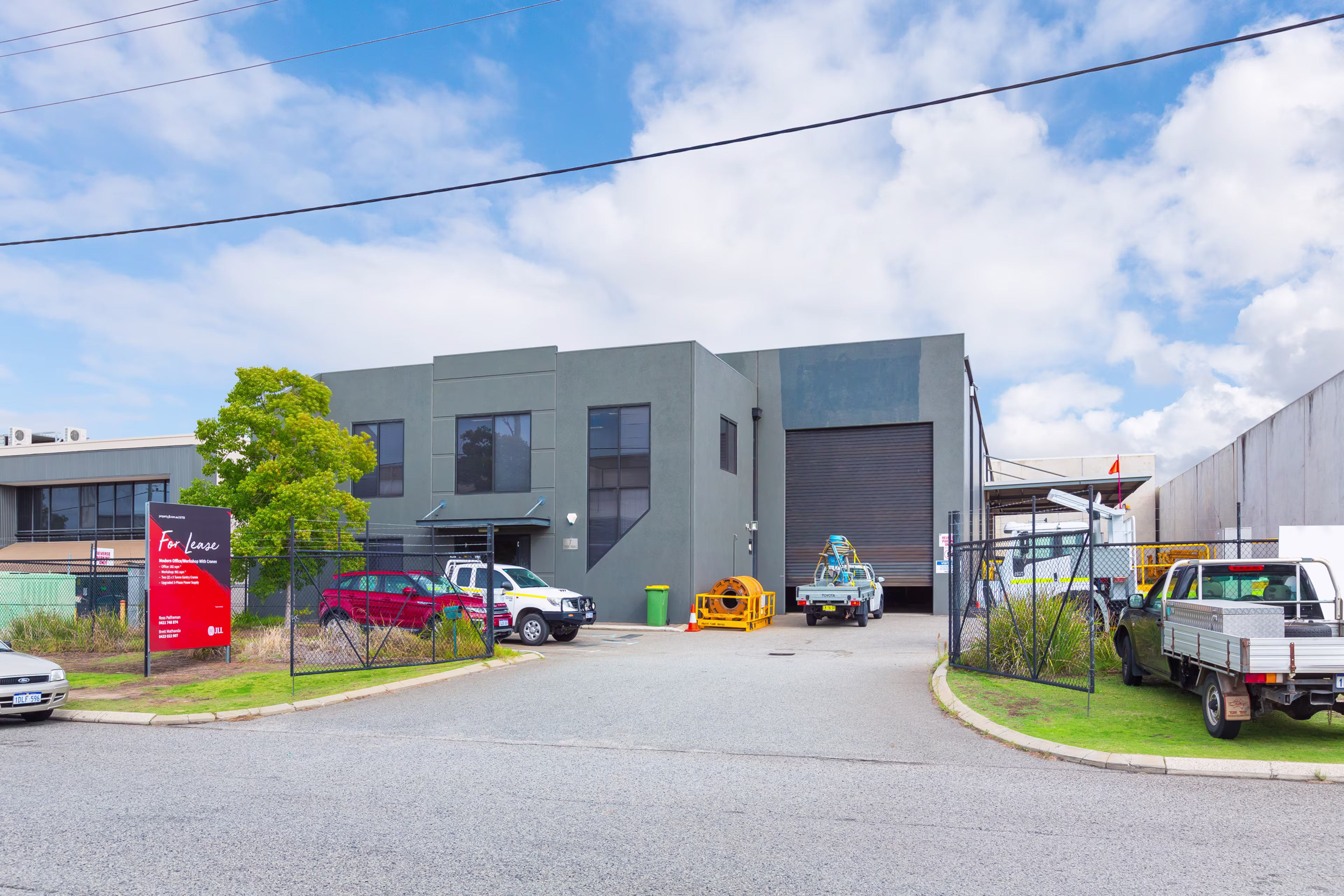 7 Dyer Road