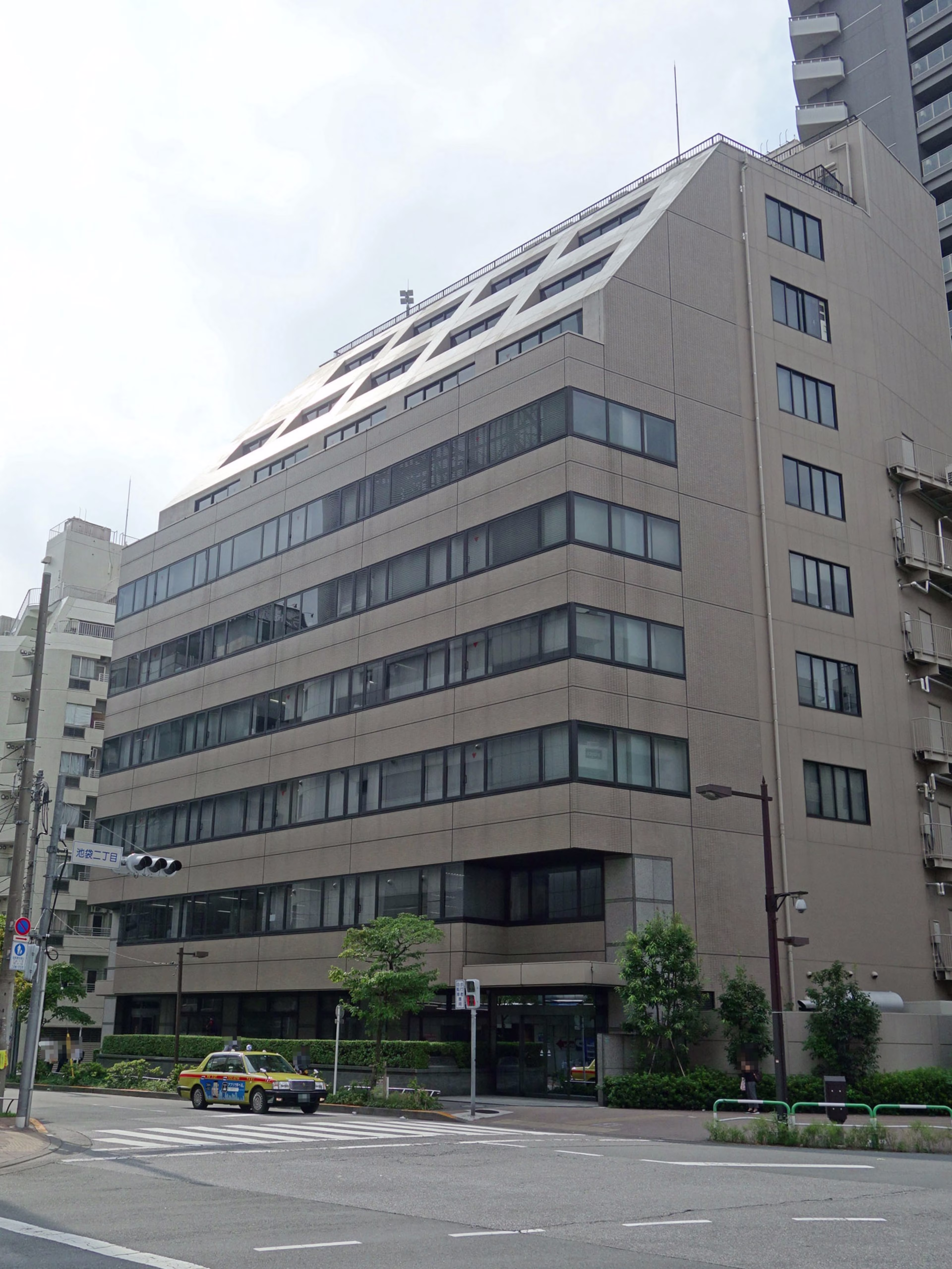 池袋2-52-8