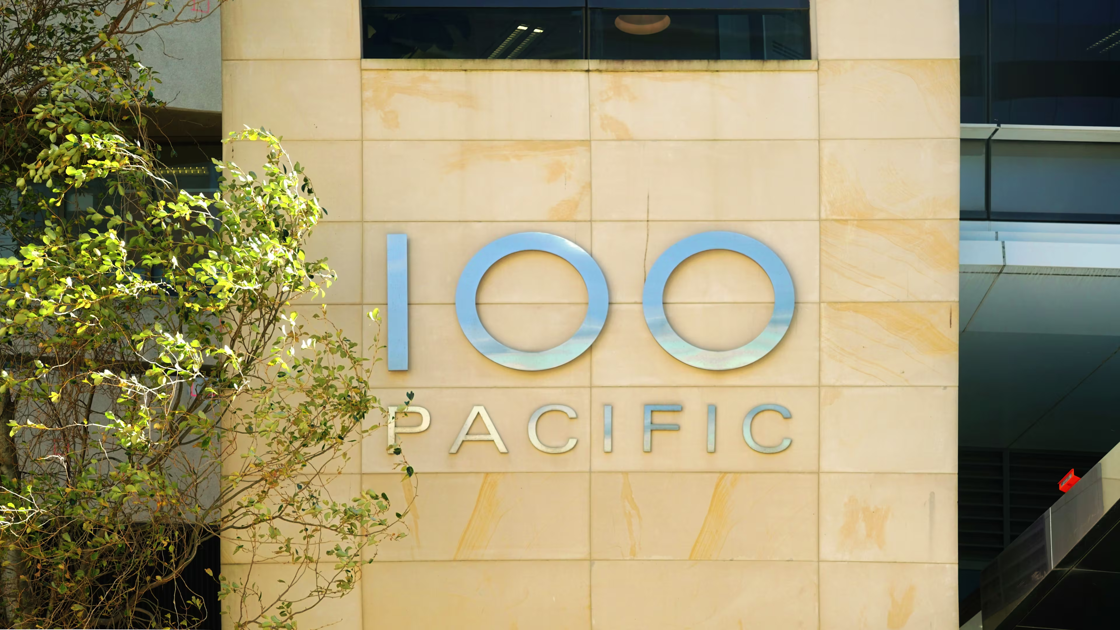 100 Pacific Highway