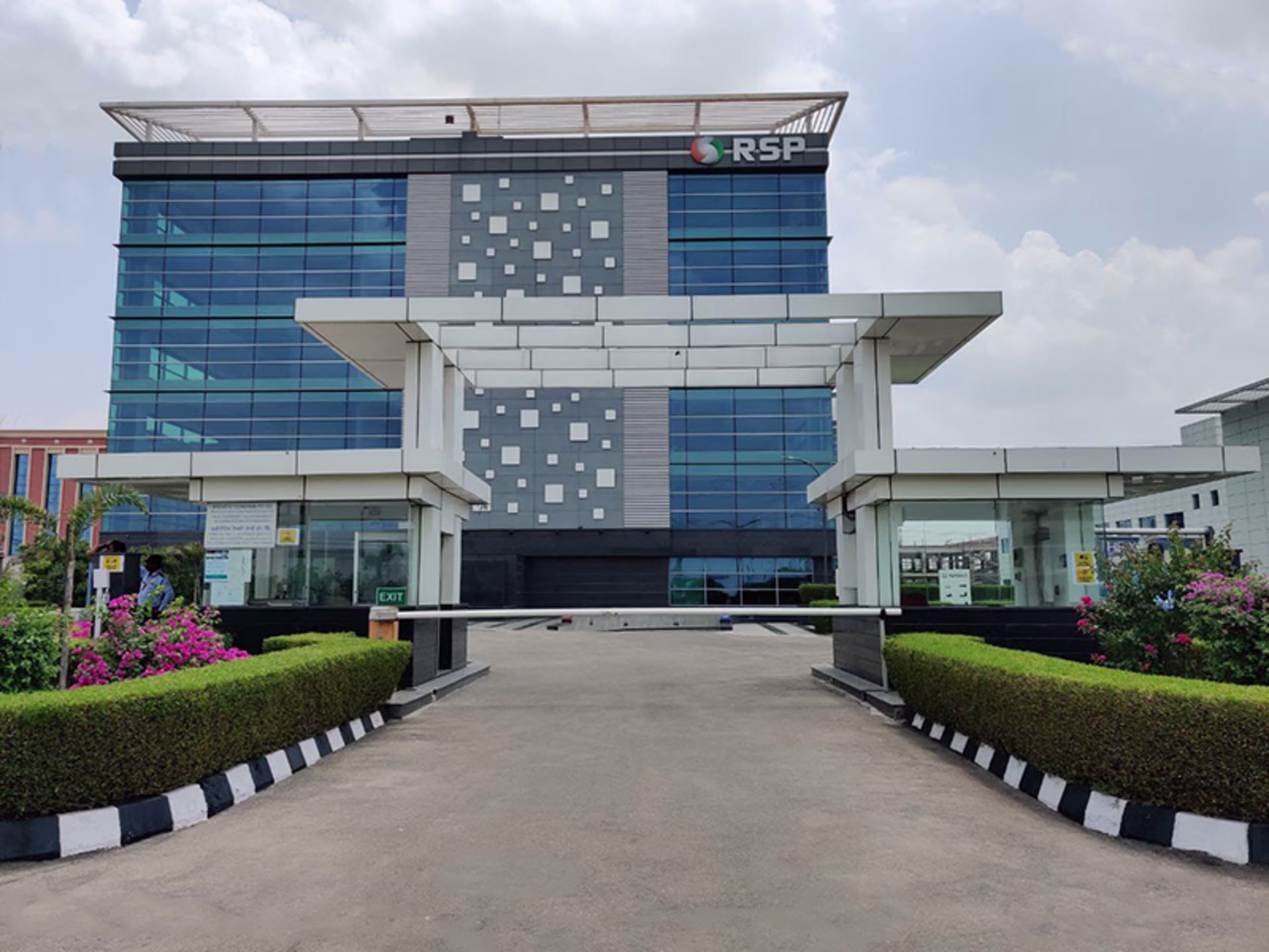Darbaripur, Sector-75