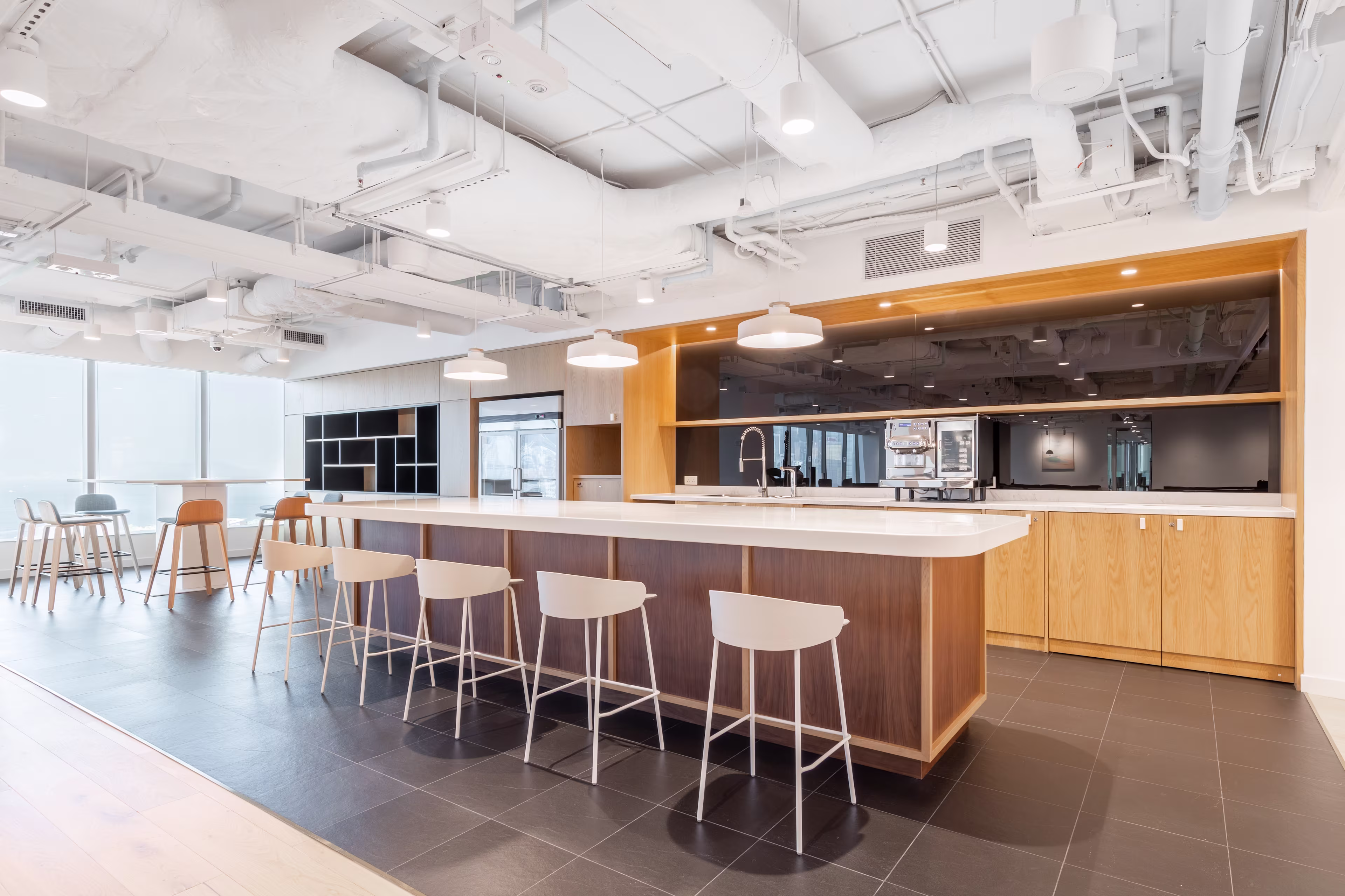 29F and 30F, The Gateway Tower 5, Harbour City, 15 Canton Road