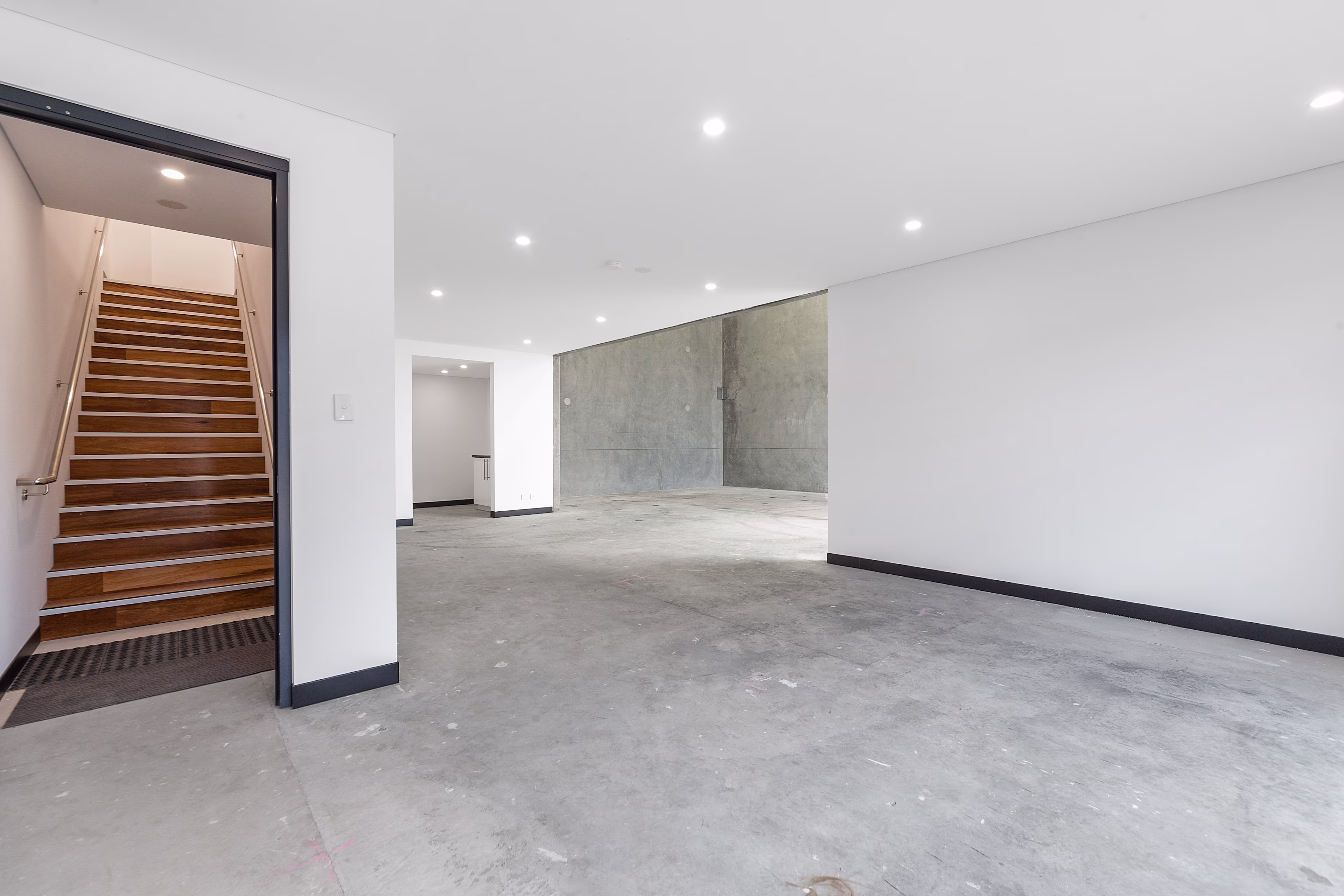 Units 1 & 6 / 4 Enterprise Court