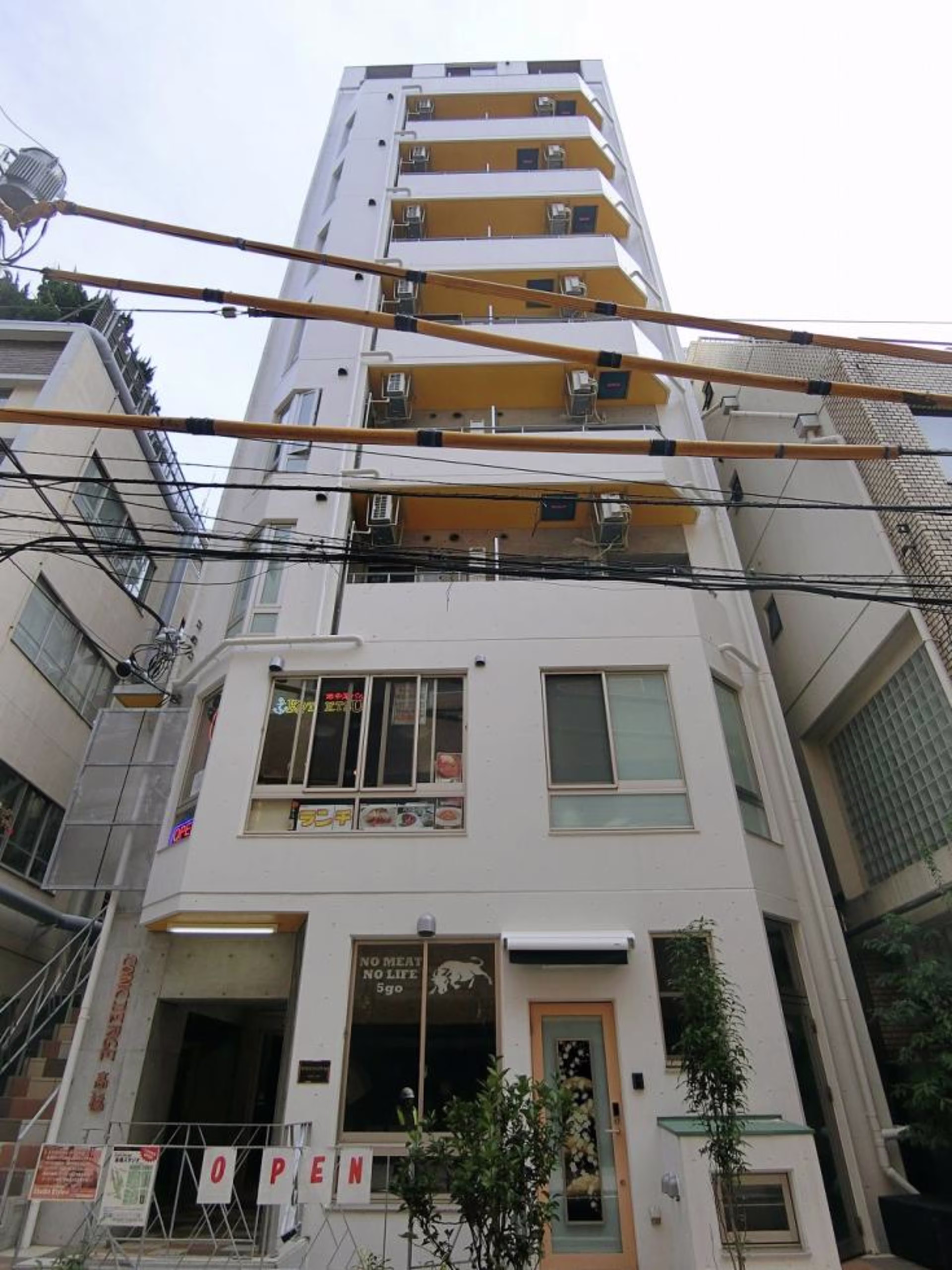 西新宿7-16-4