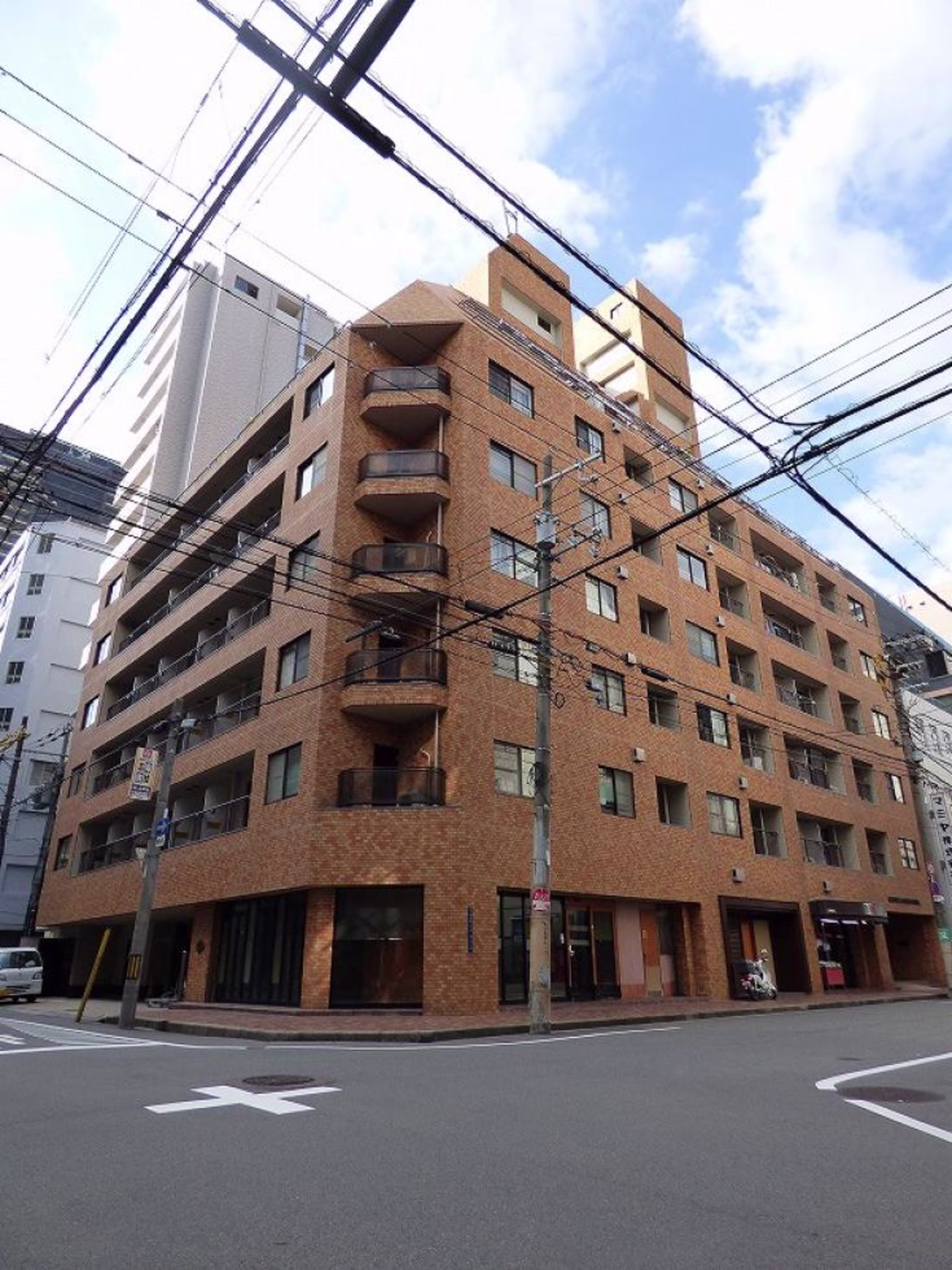安土町1-6-22