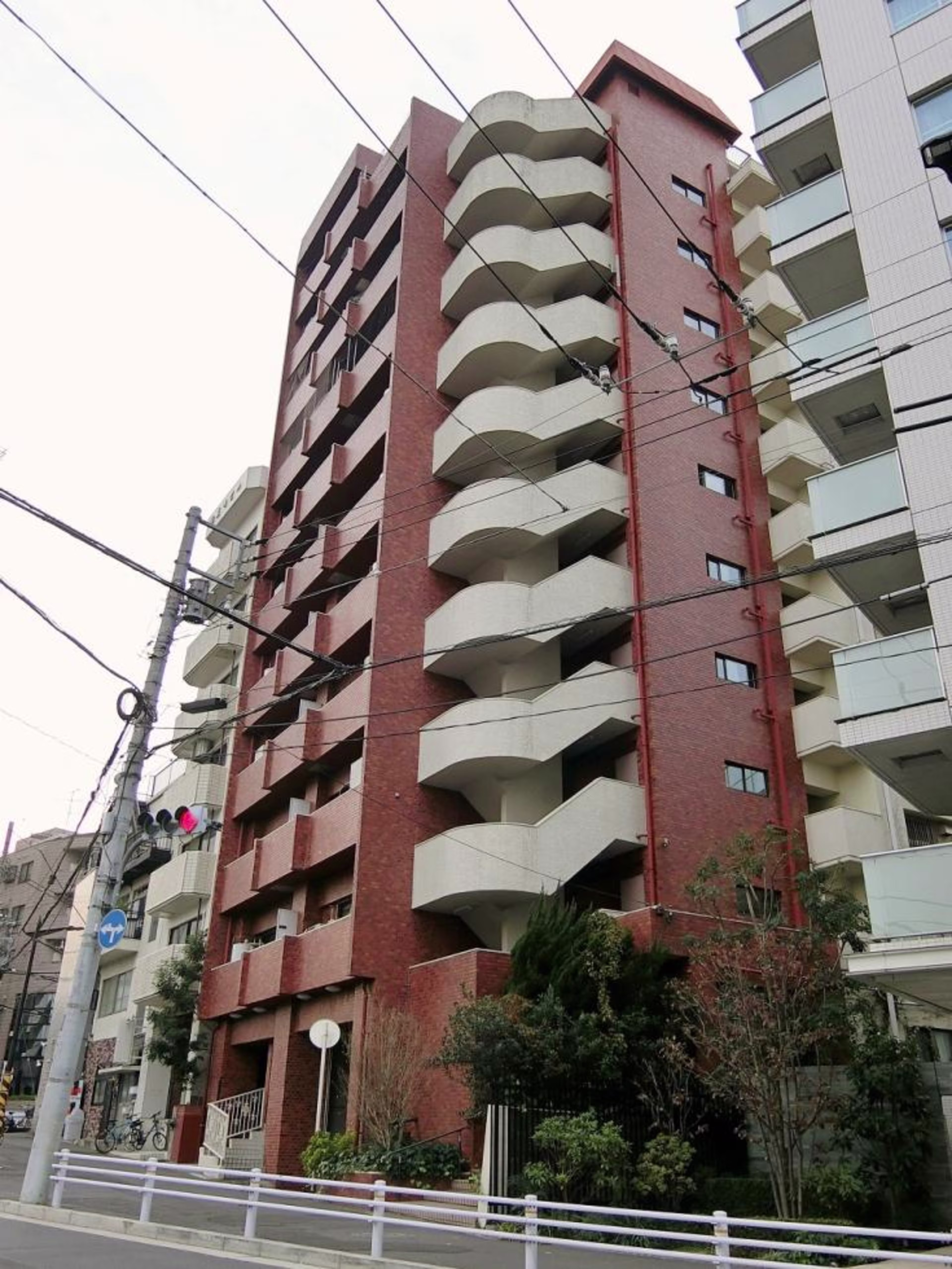 市谷薬王寺町53