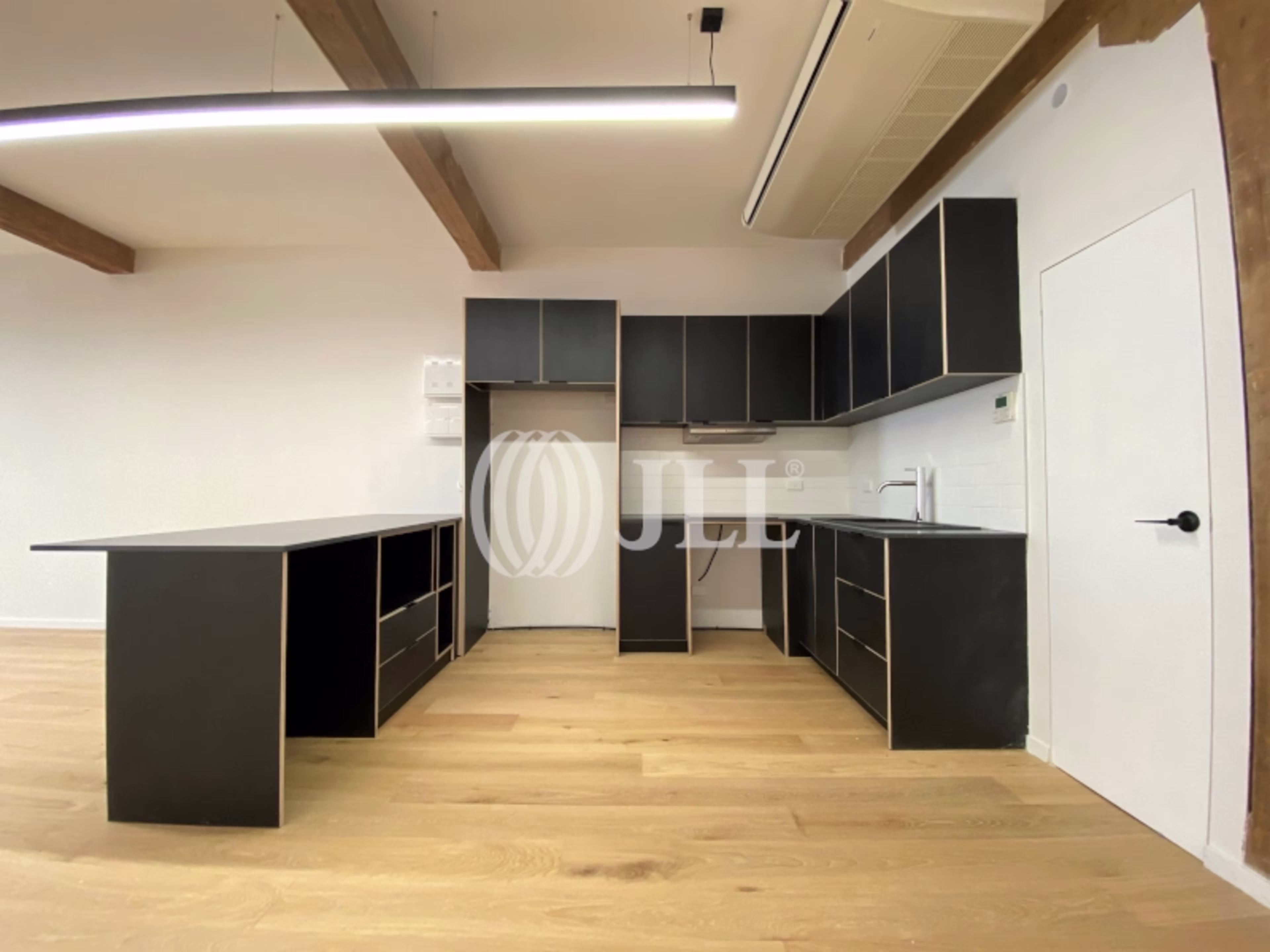 57 - 59 Customs Street E