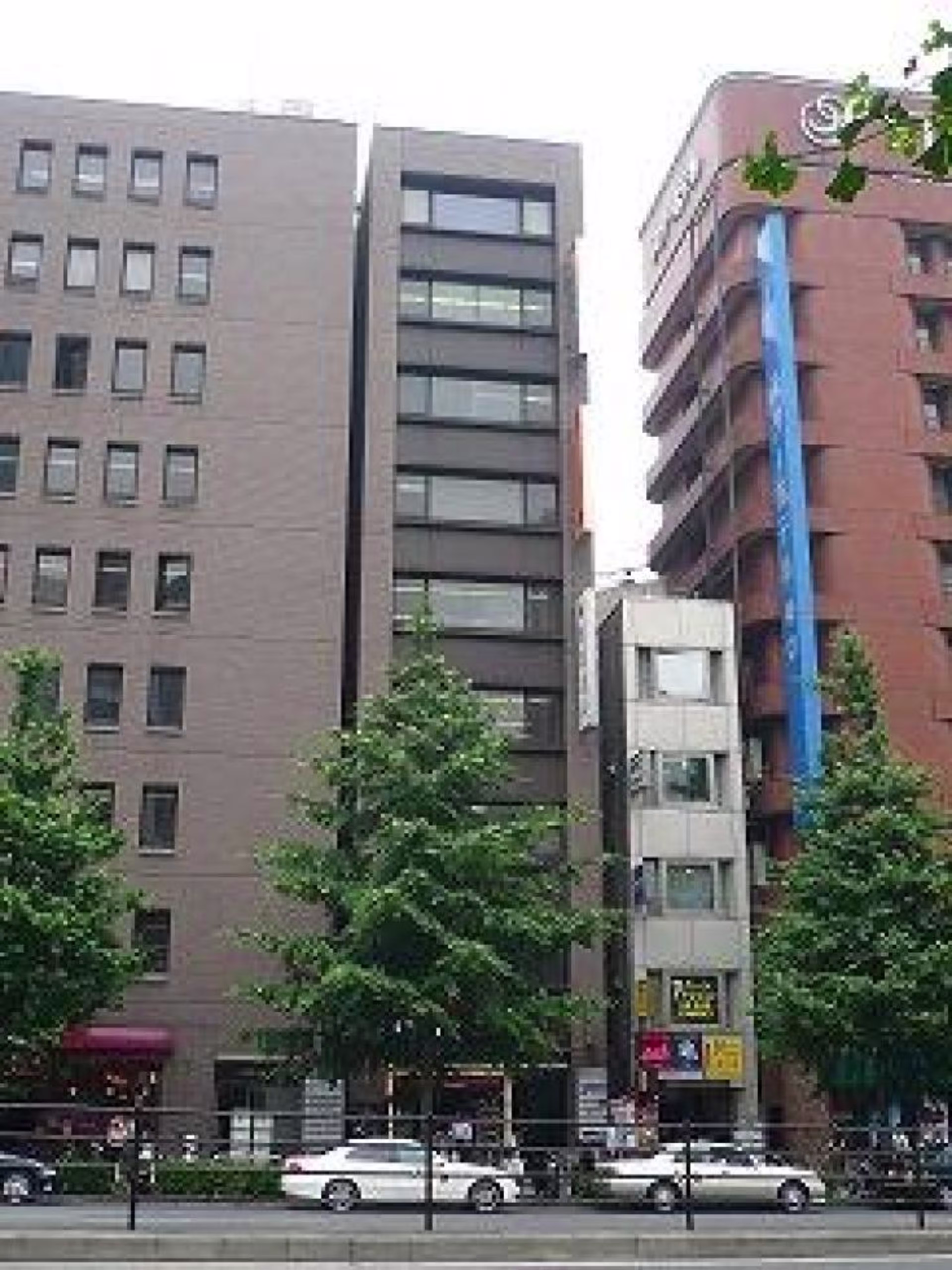 西新宿7-10-6