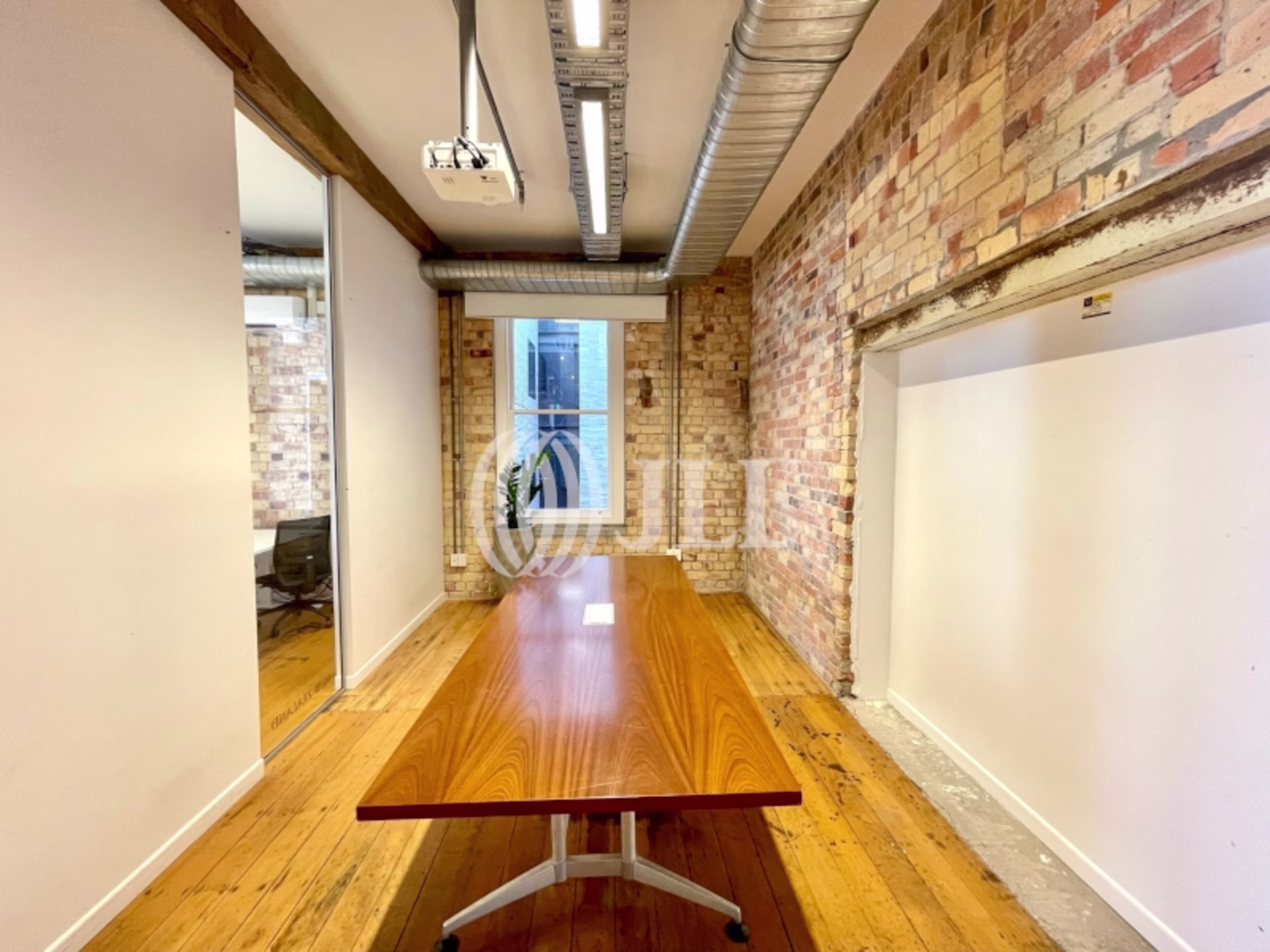 22 - 28 Customs Street E