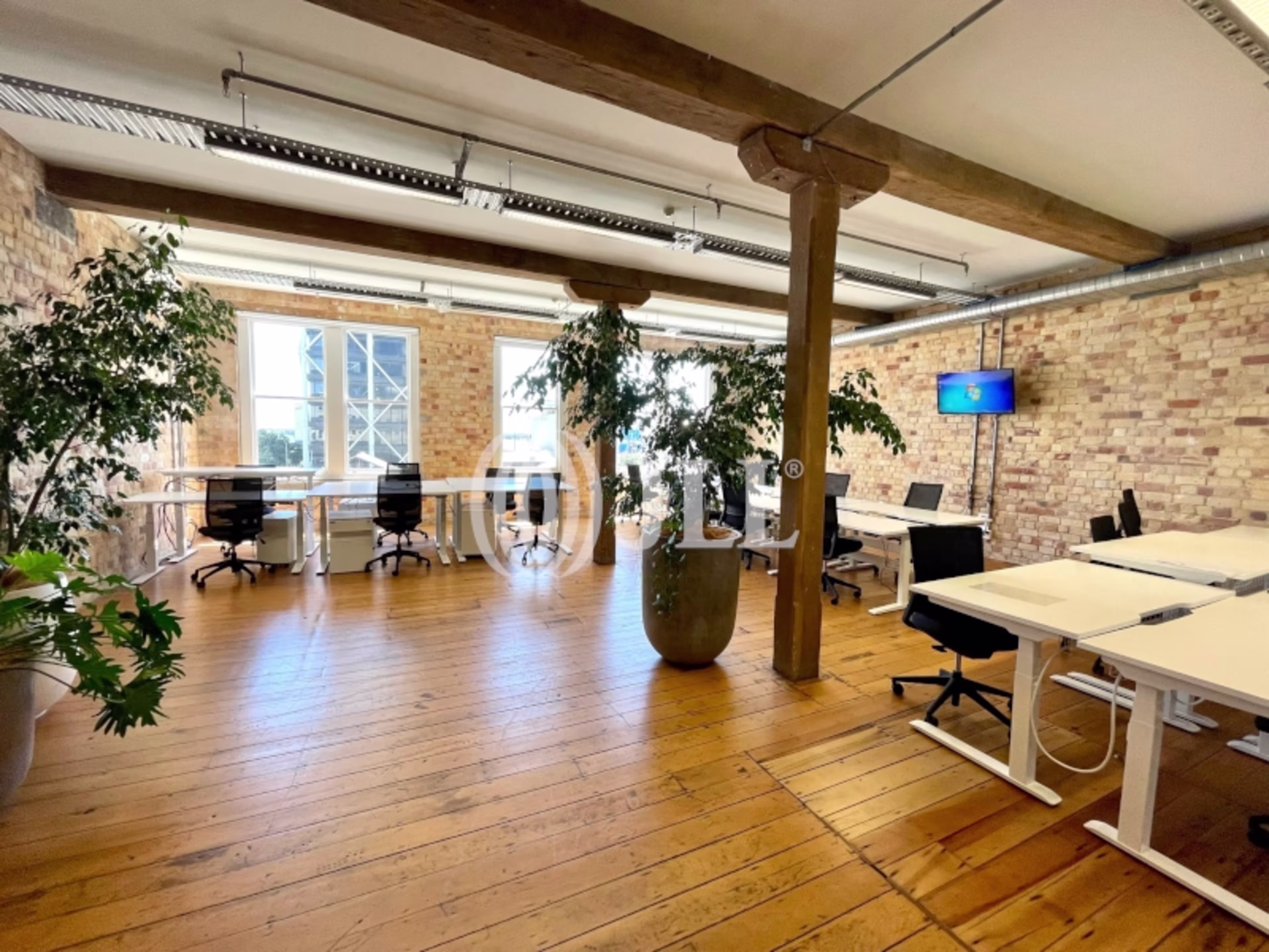 22 - 28 Customs Street E