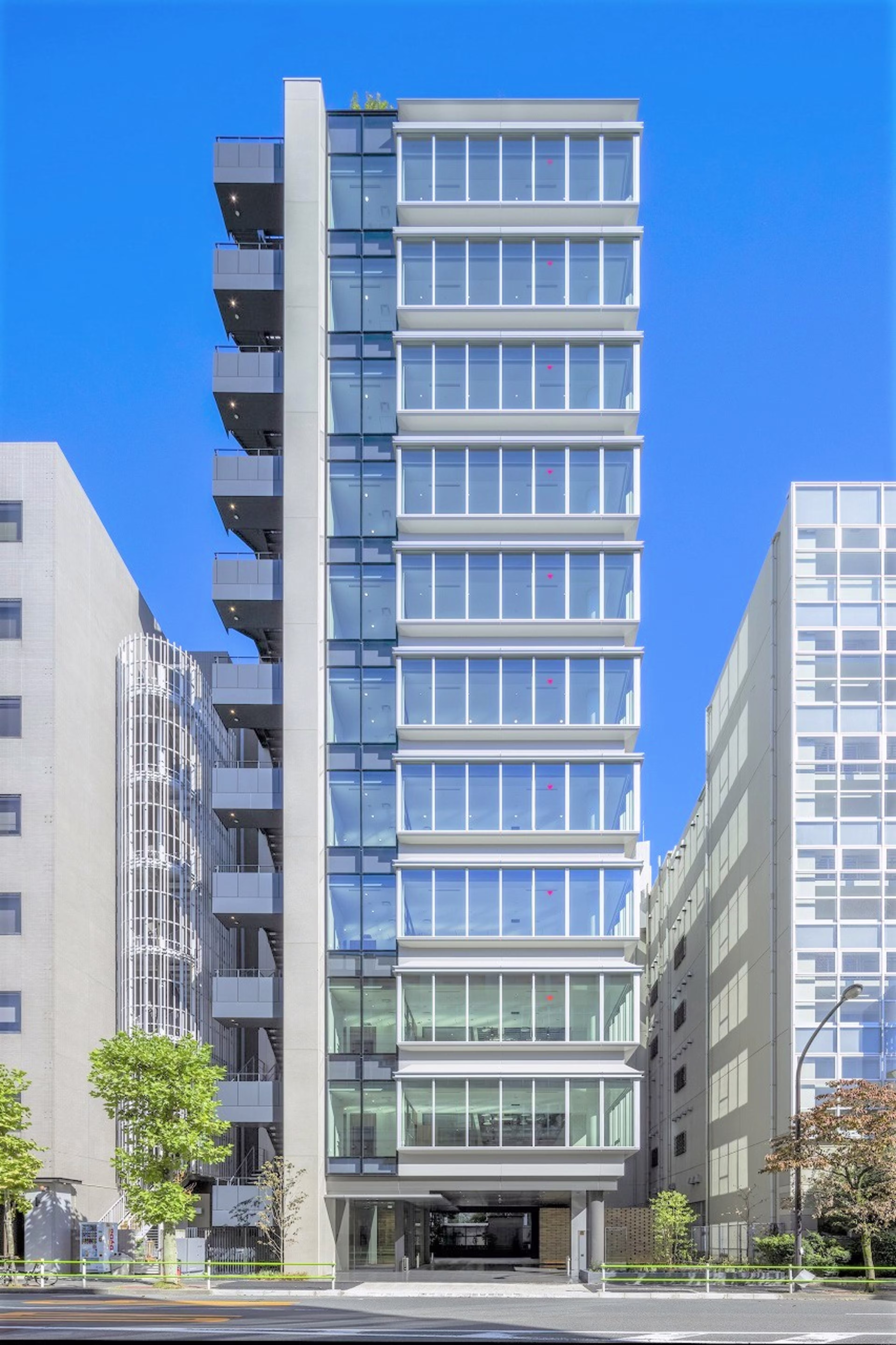 西新橋3-25-31