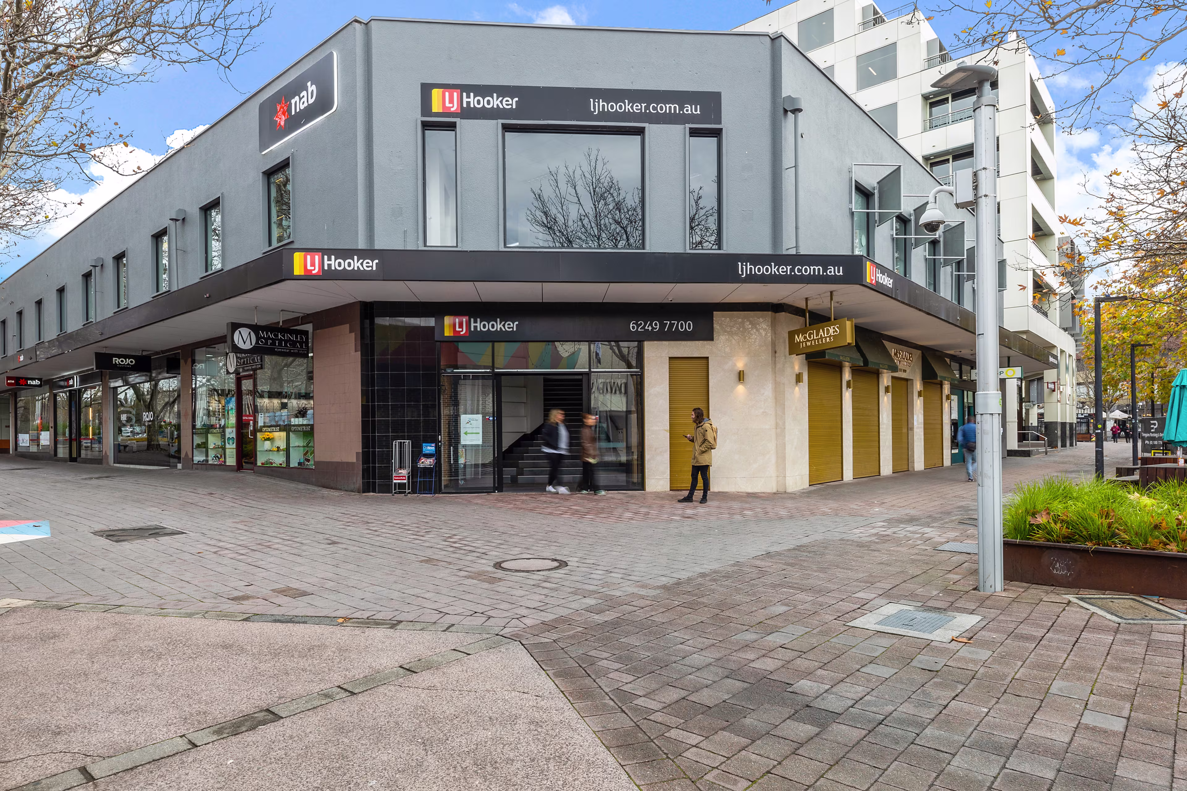 182 - 200 City Walk