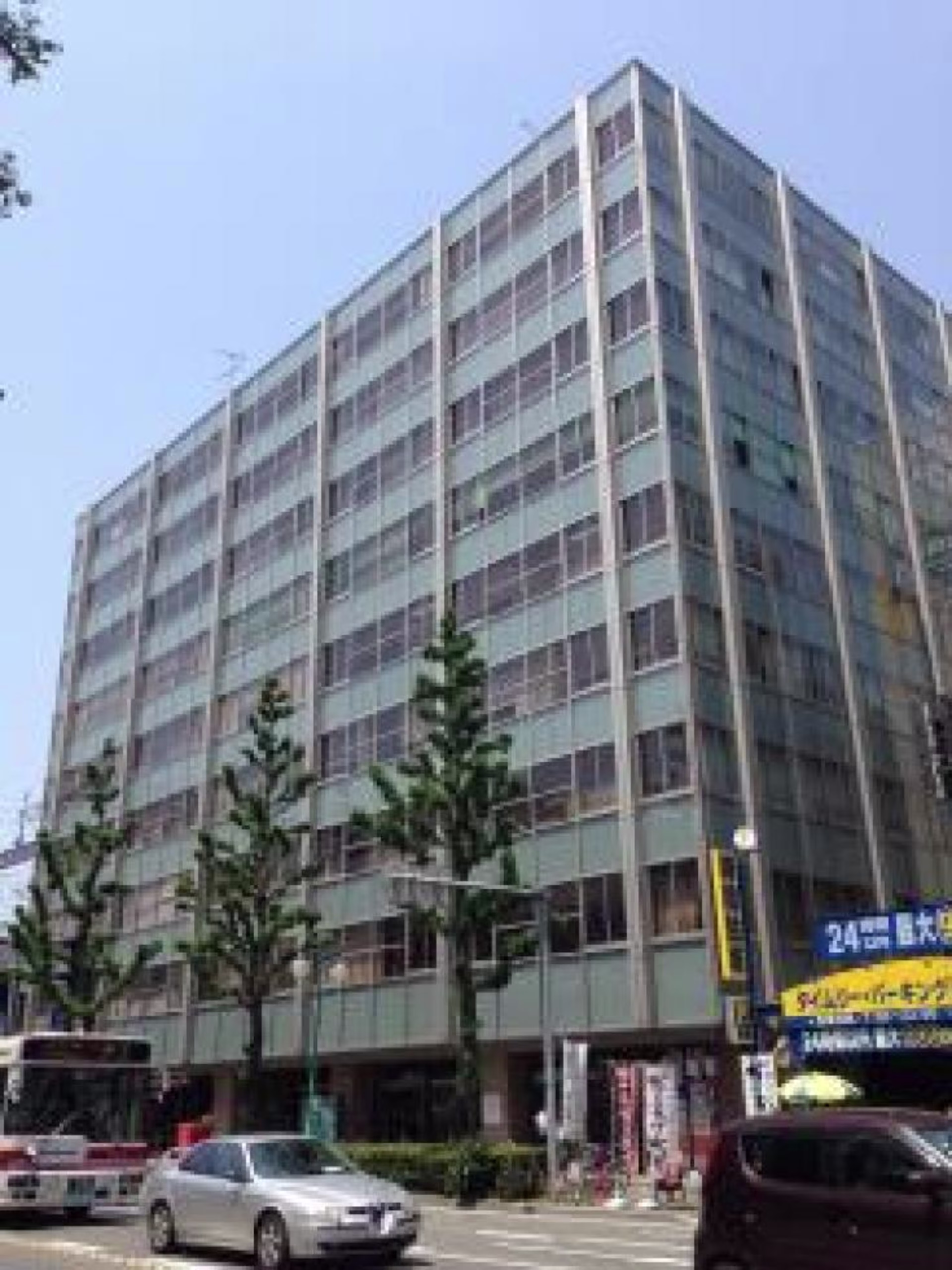 博多駅東1-1-33